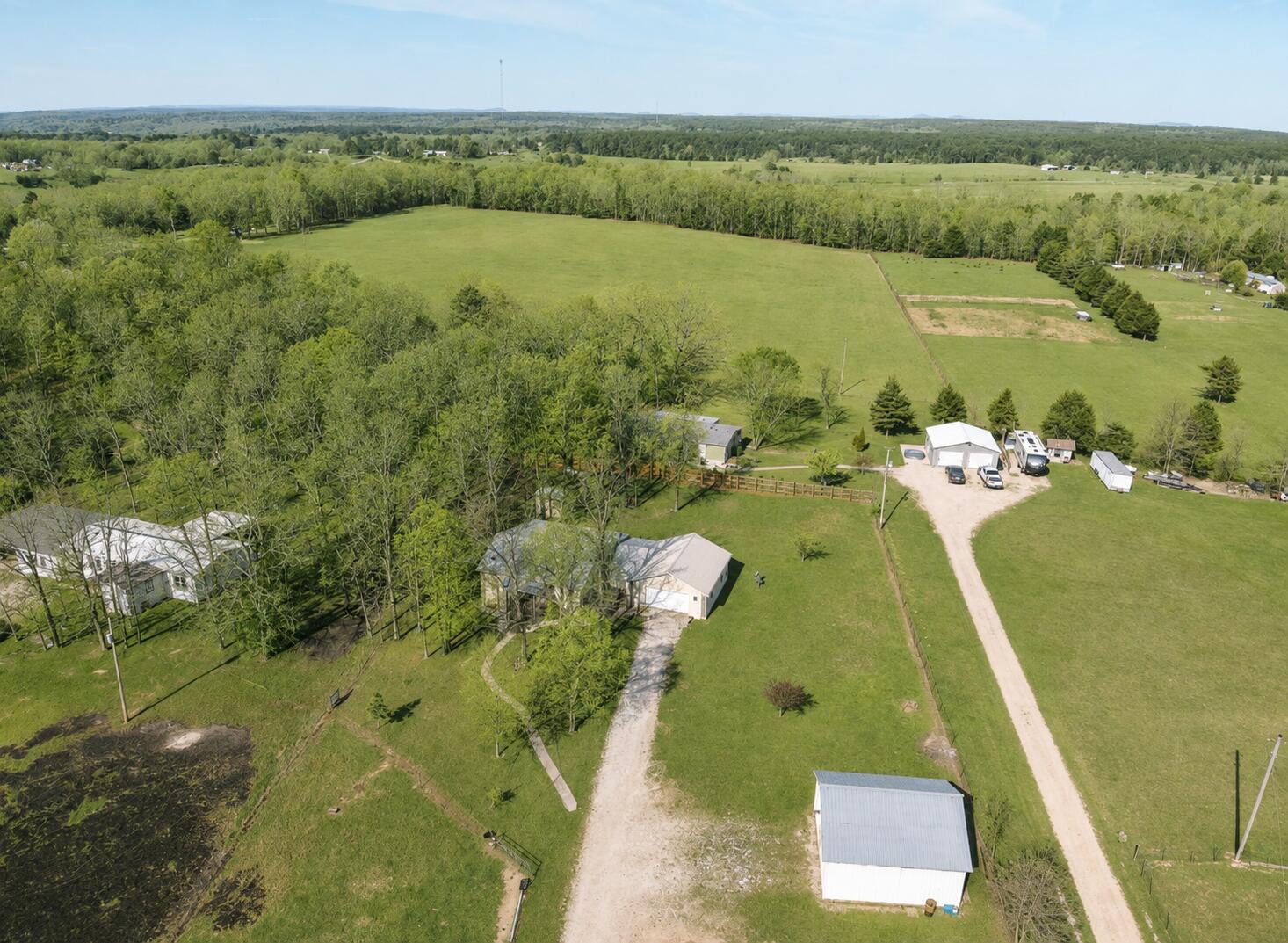 # 4707 Private Road 5127 Property Photo 6
