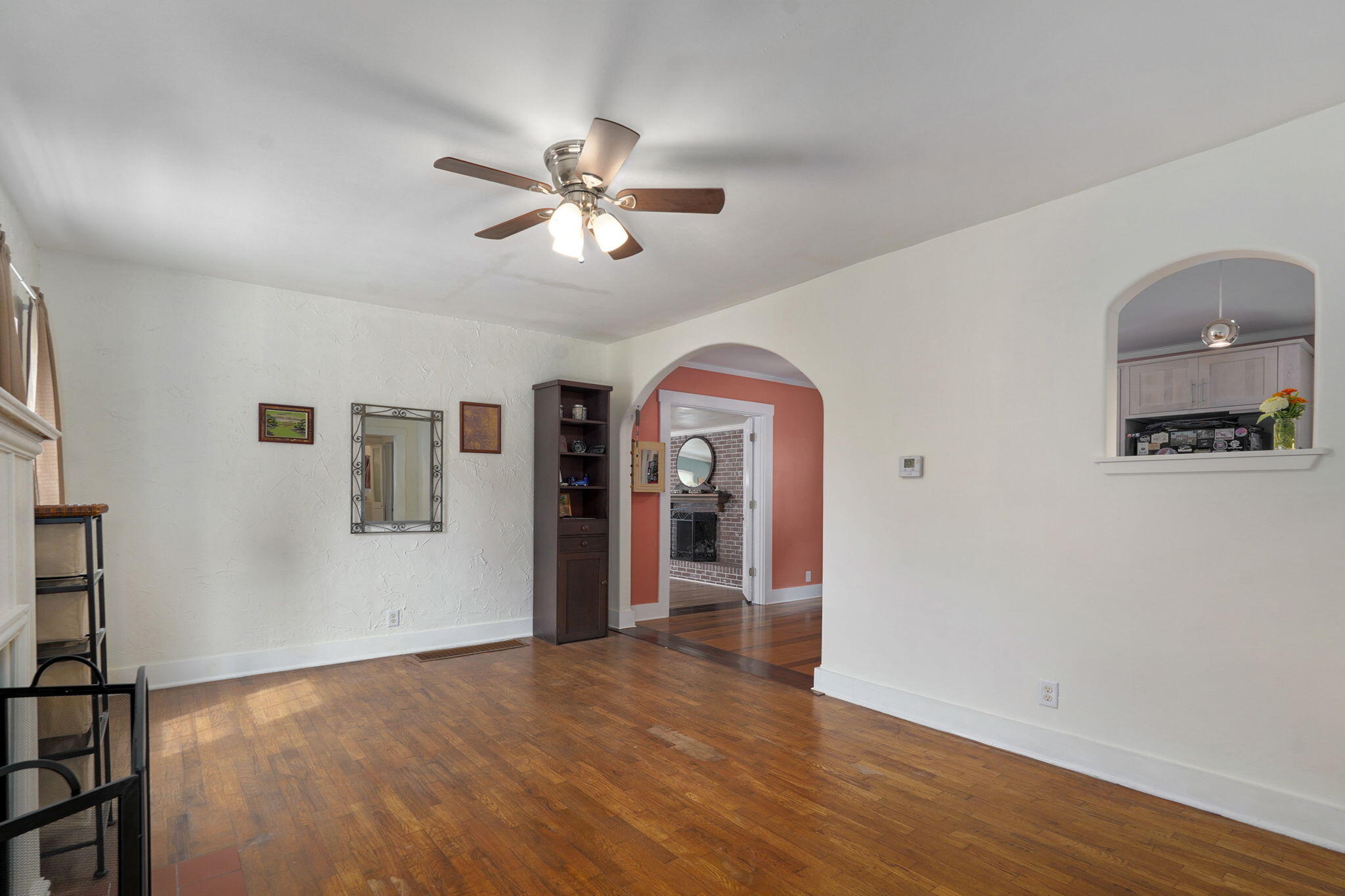 1406 South Avenue Property Photo 4