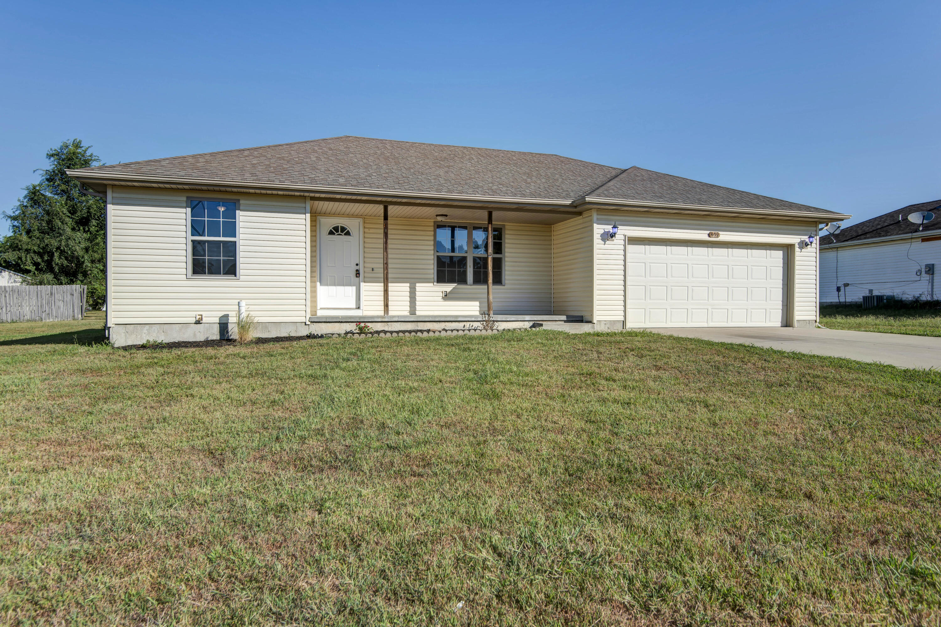 409 Sugar Lane Property Photo 1