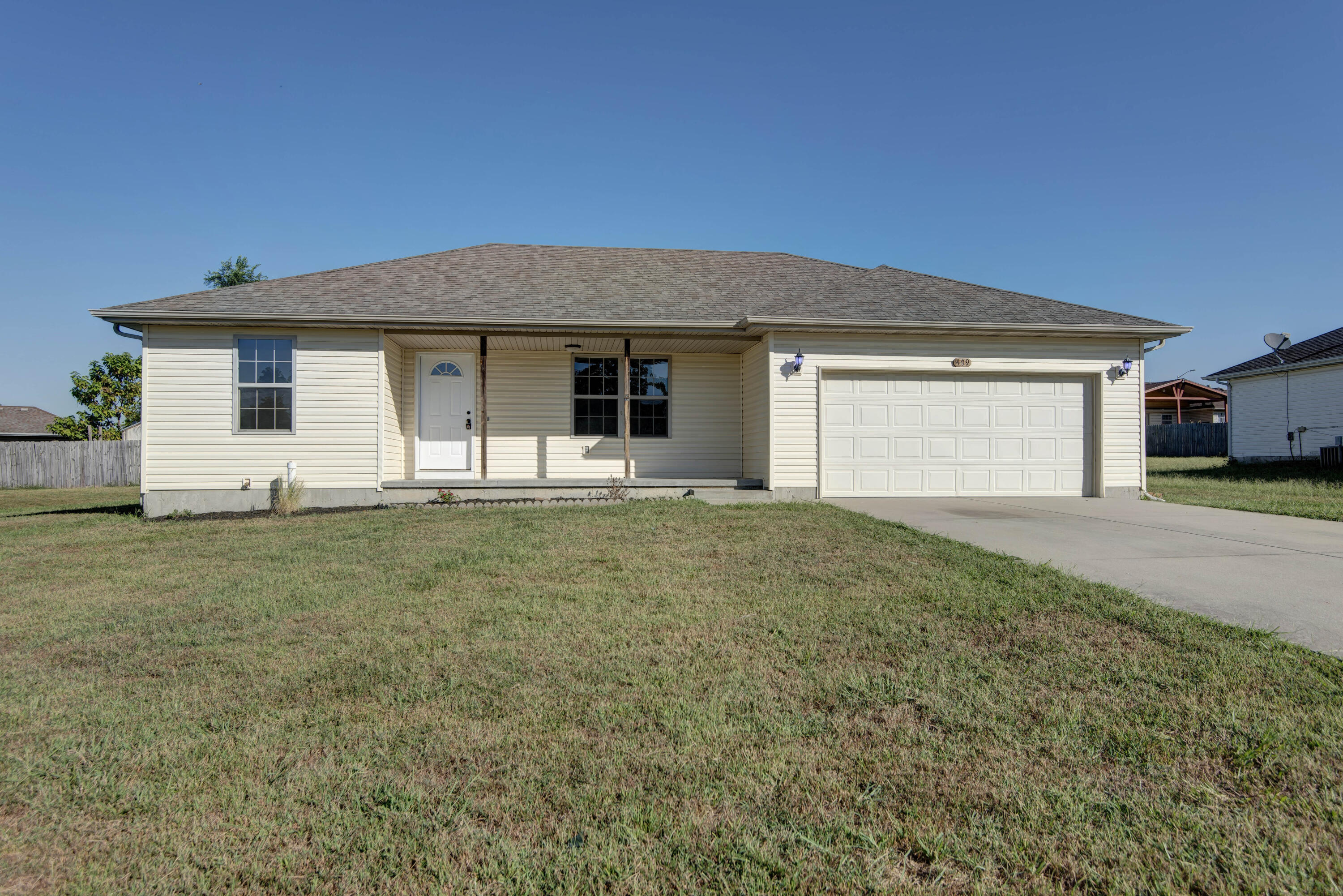 409 Sugar Lane Property Photo 2