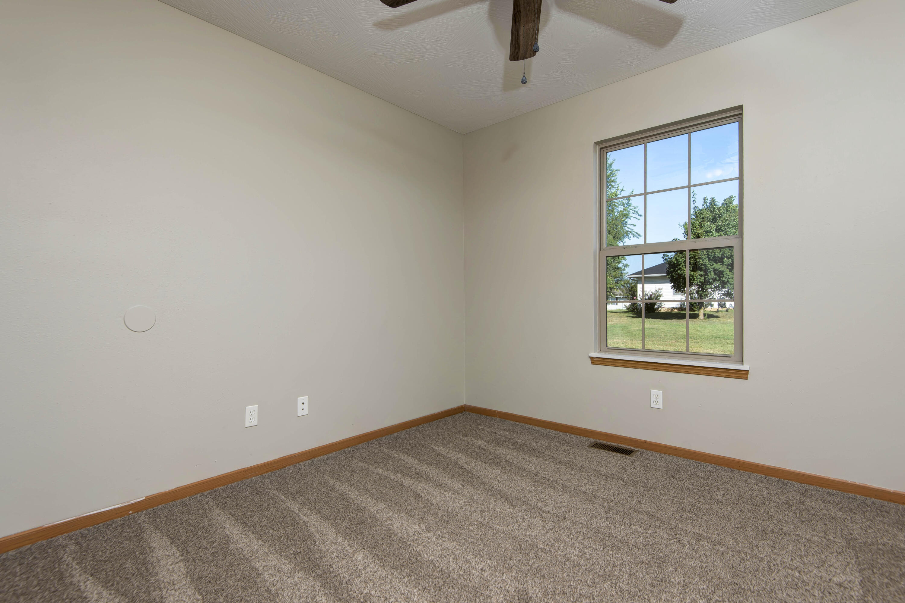 409 Sugar Lane Property Photo 22