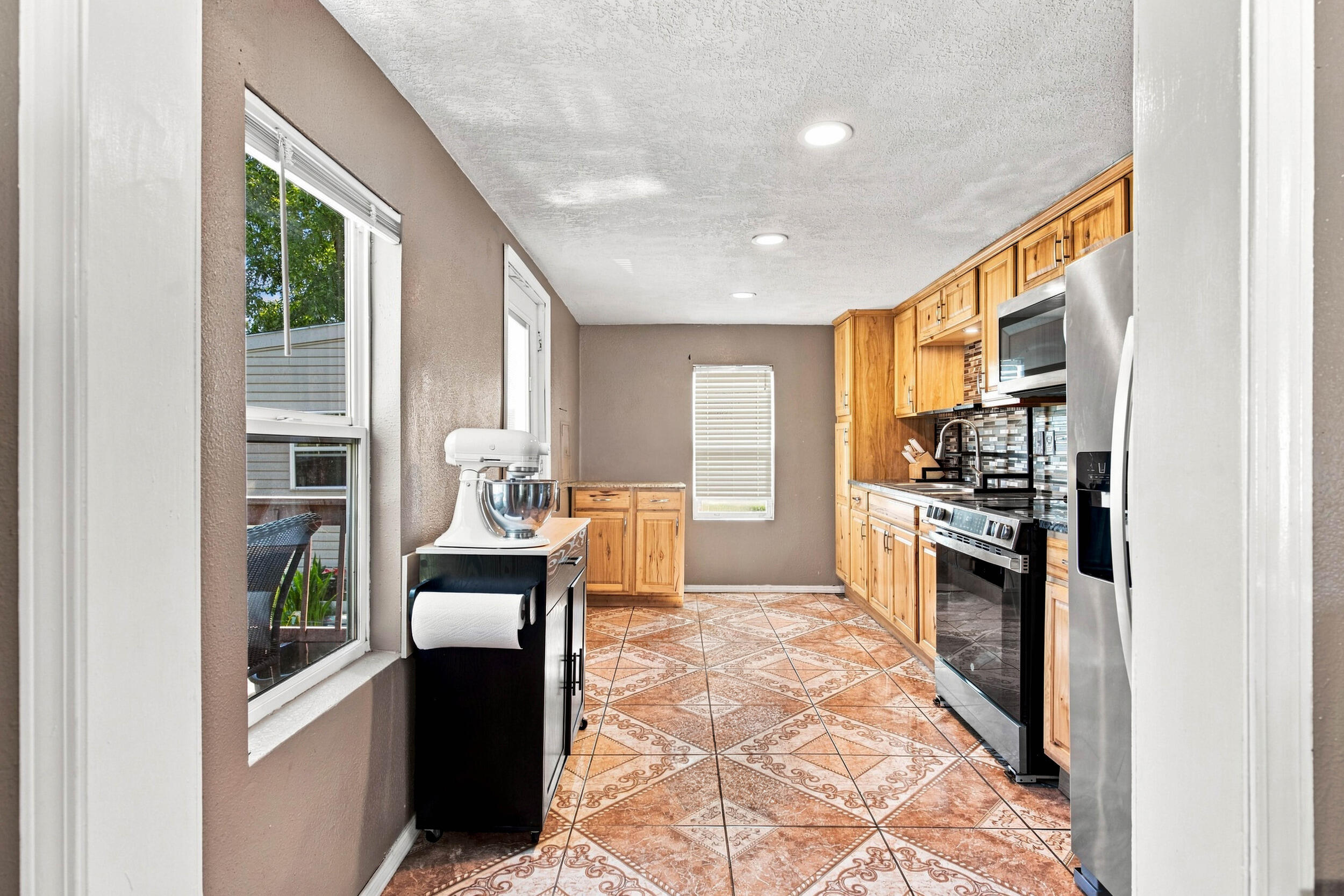 514 East Scott Street Property Photo 11