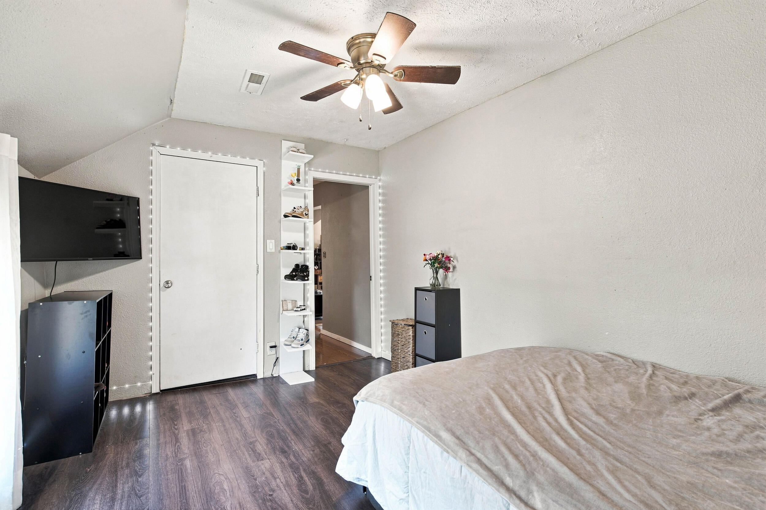 514 East Scott Street Property Photo 28
