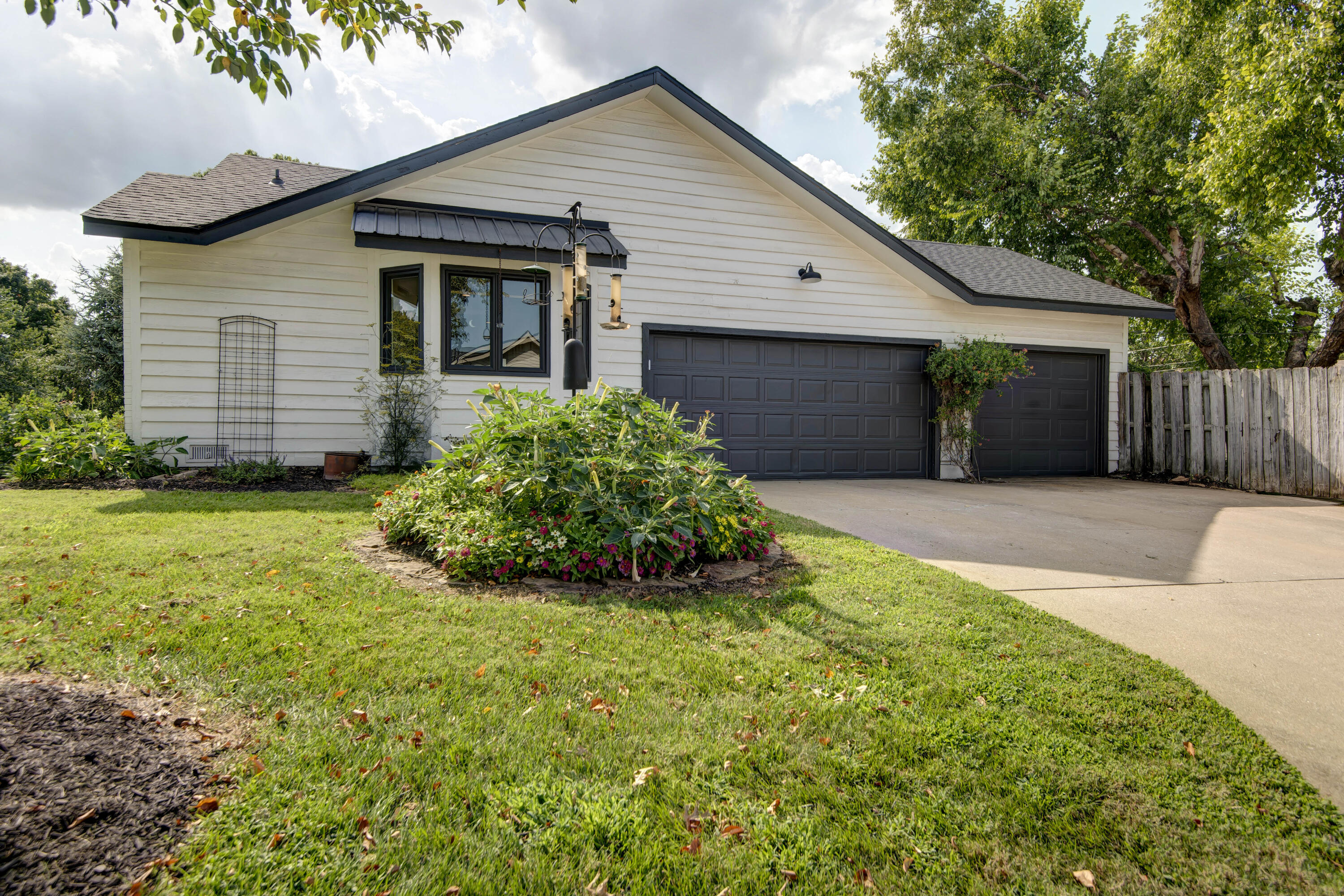 1245 East Highpoint Street Property Photo 33