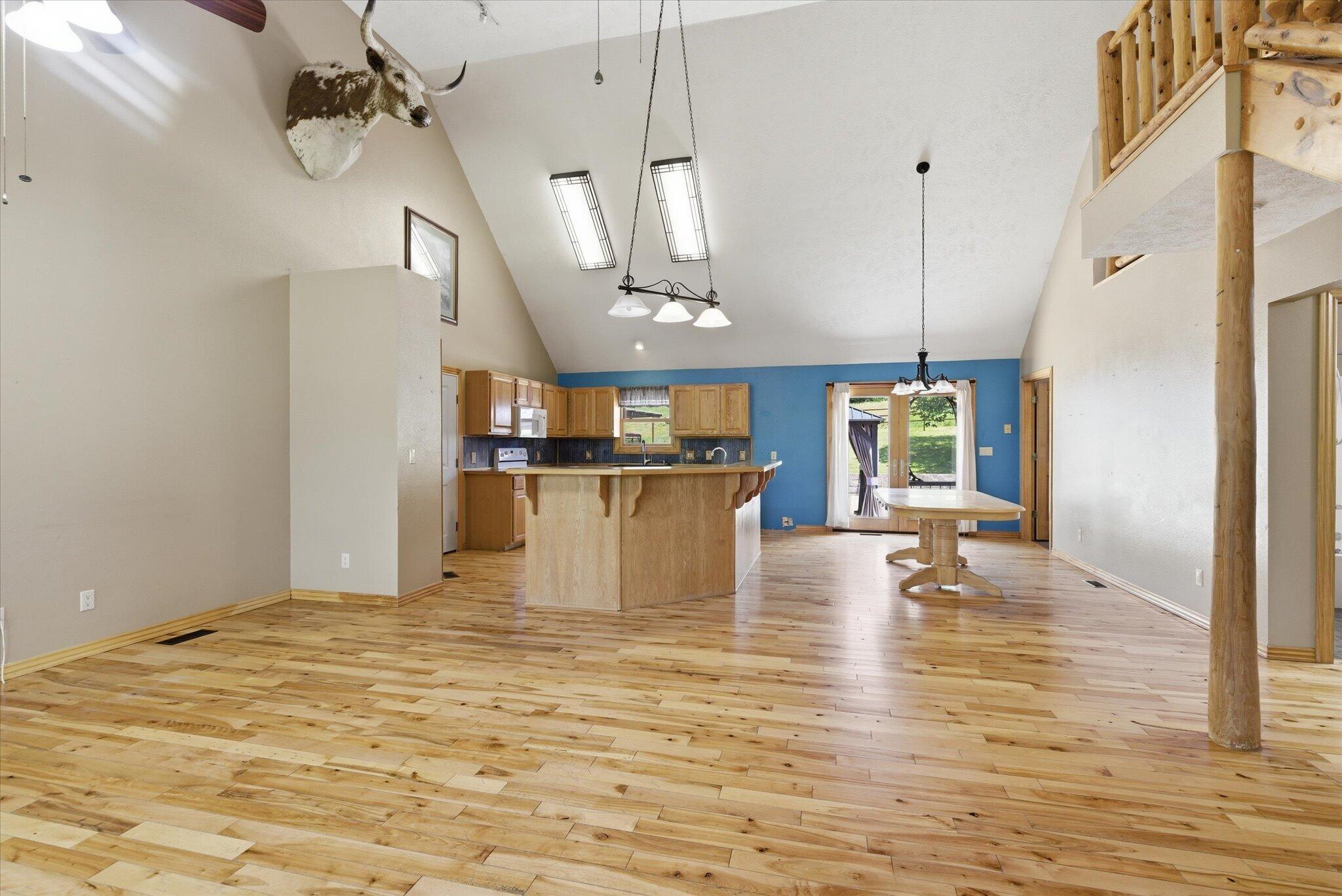 1518 Sandhill Lane Property Photo 8
