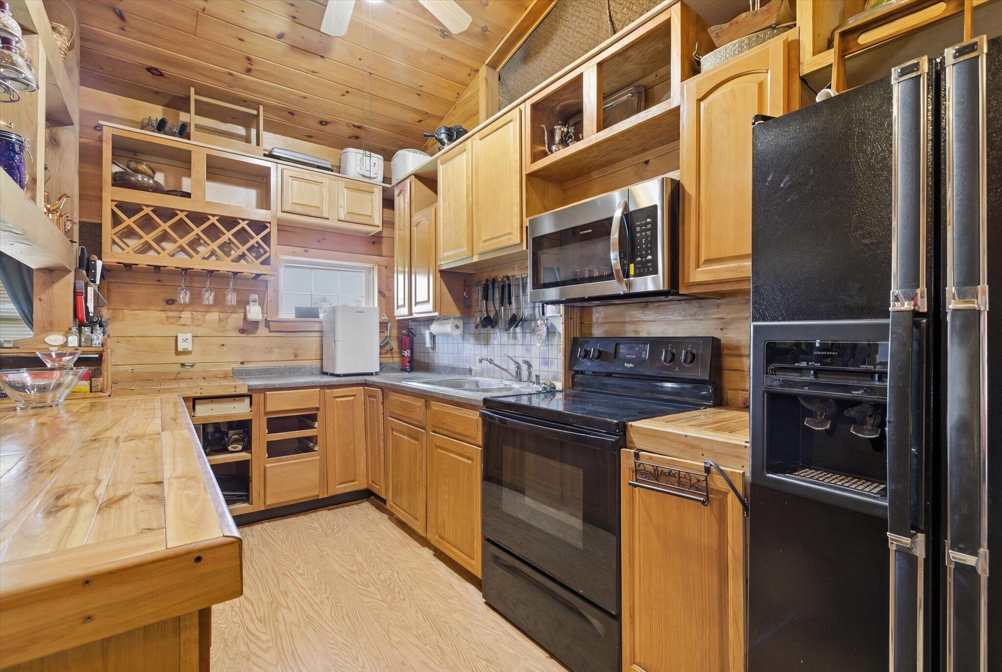 1518 Sandhill Lane Property Photo 44