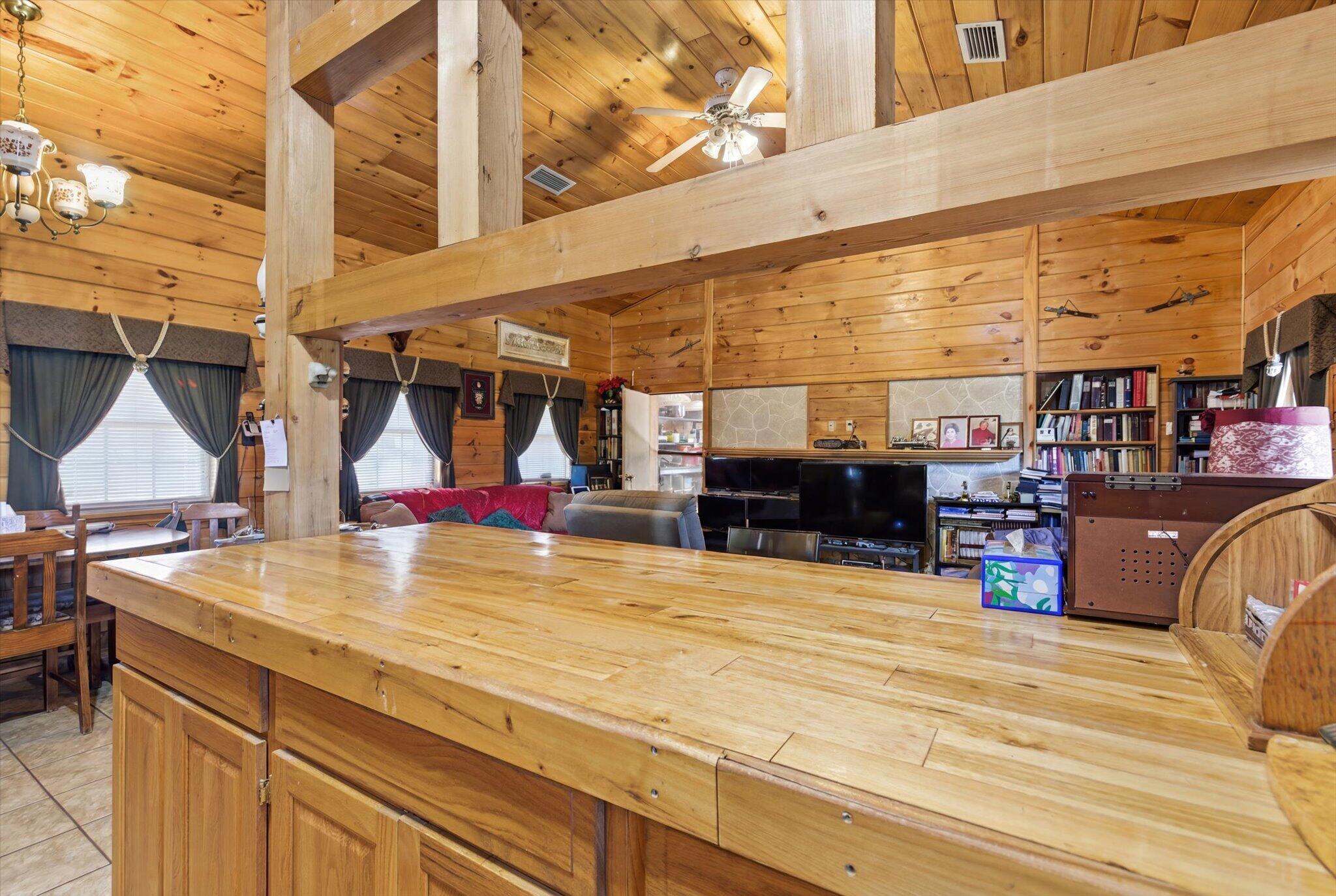 1518 Sandhill Lane Property Photo 45