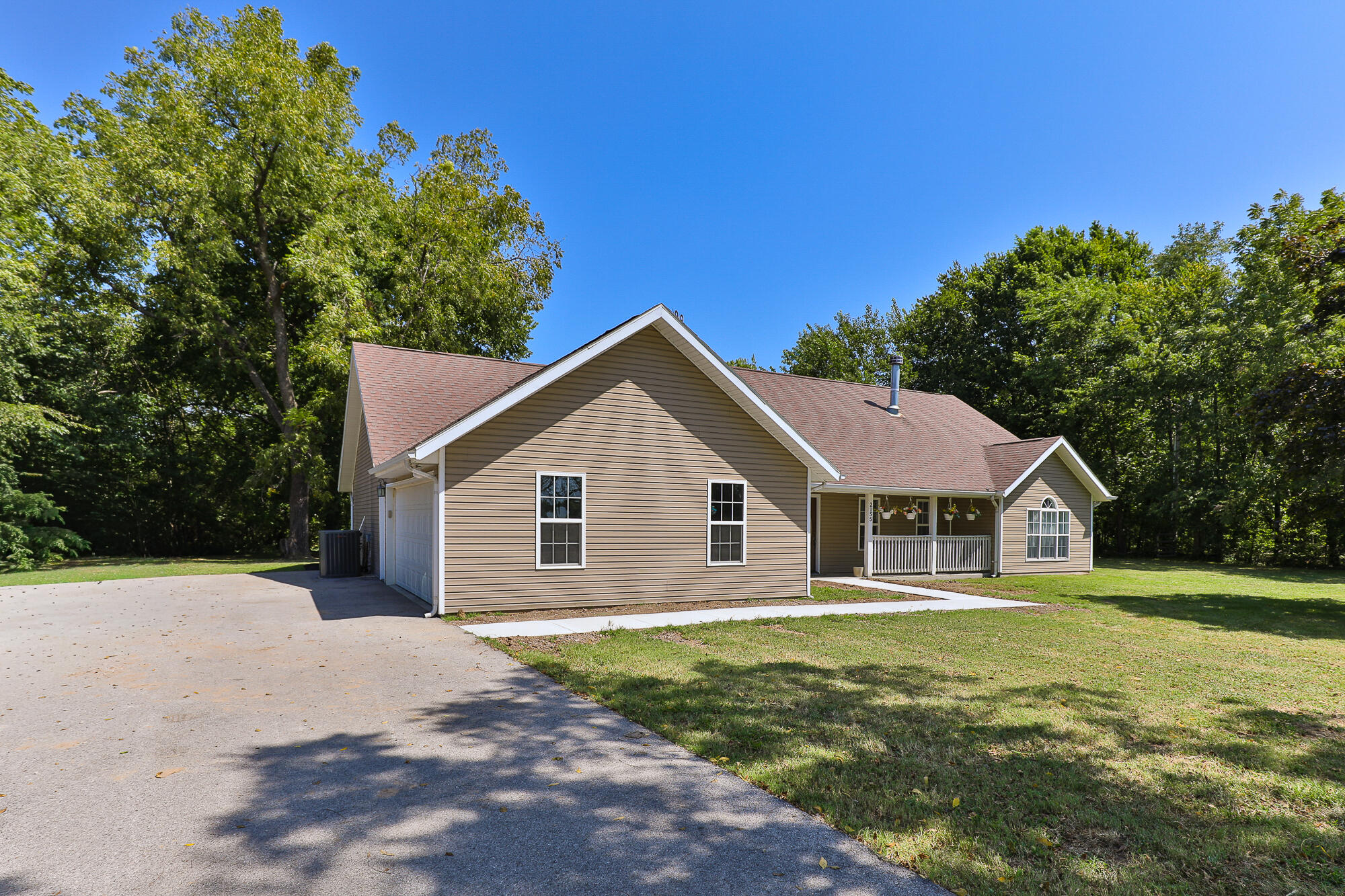 2155 East 535th Road Property Photo 4