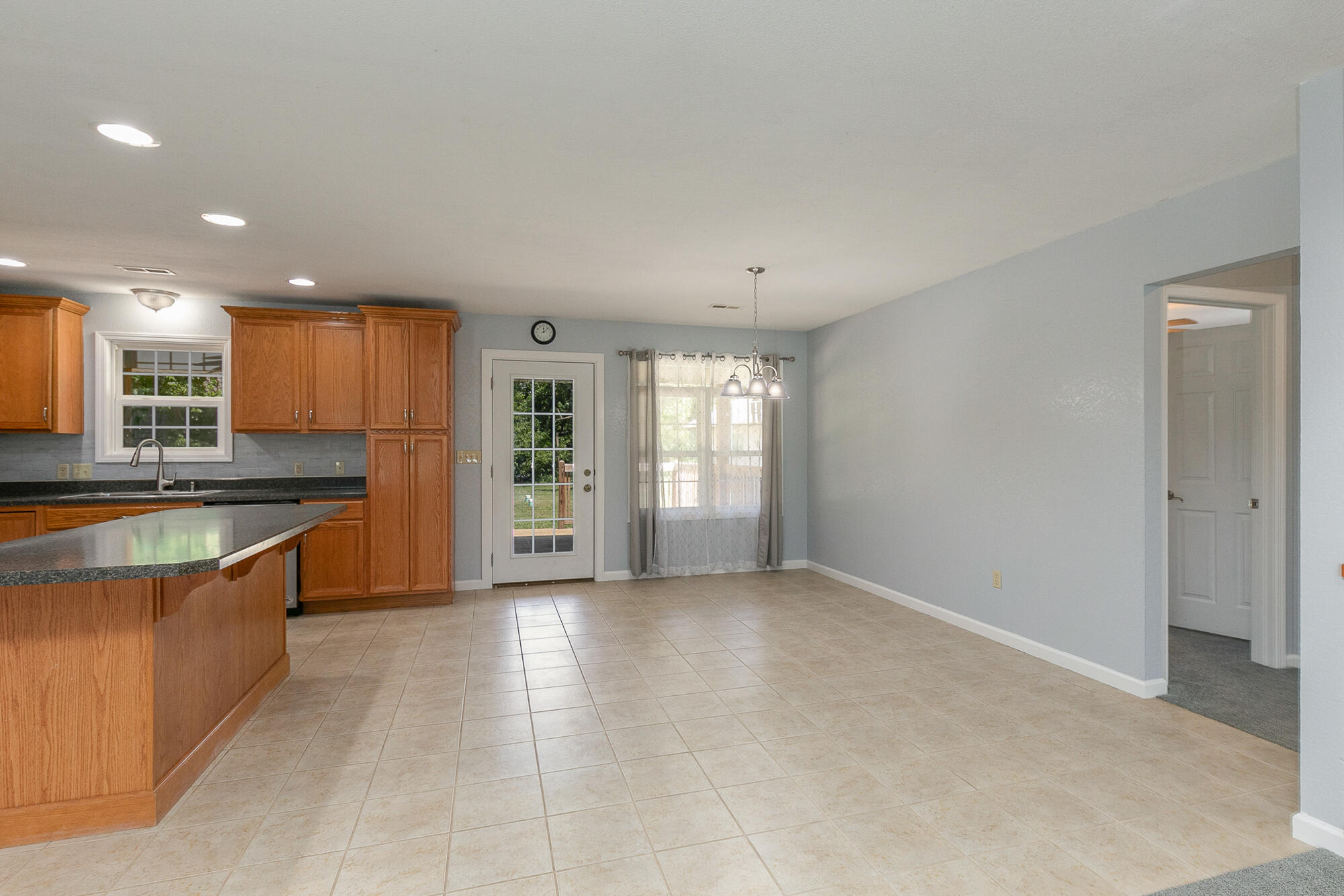 2155 East 535th Road Property Photo 10