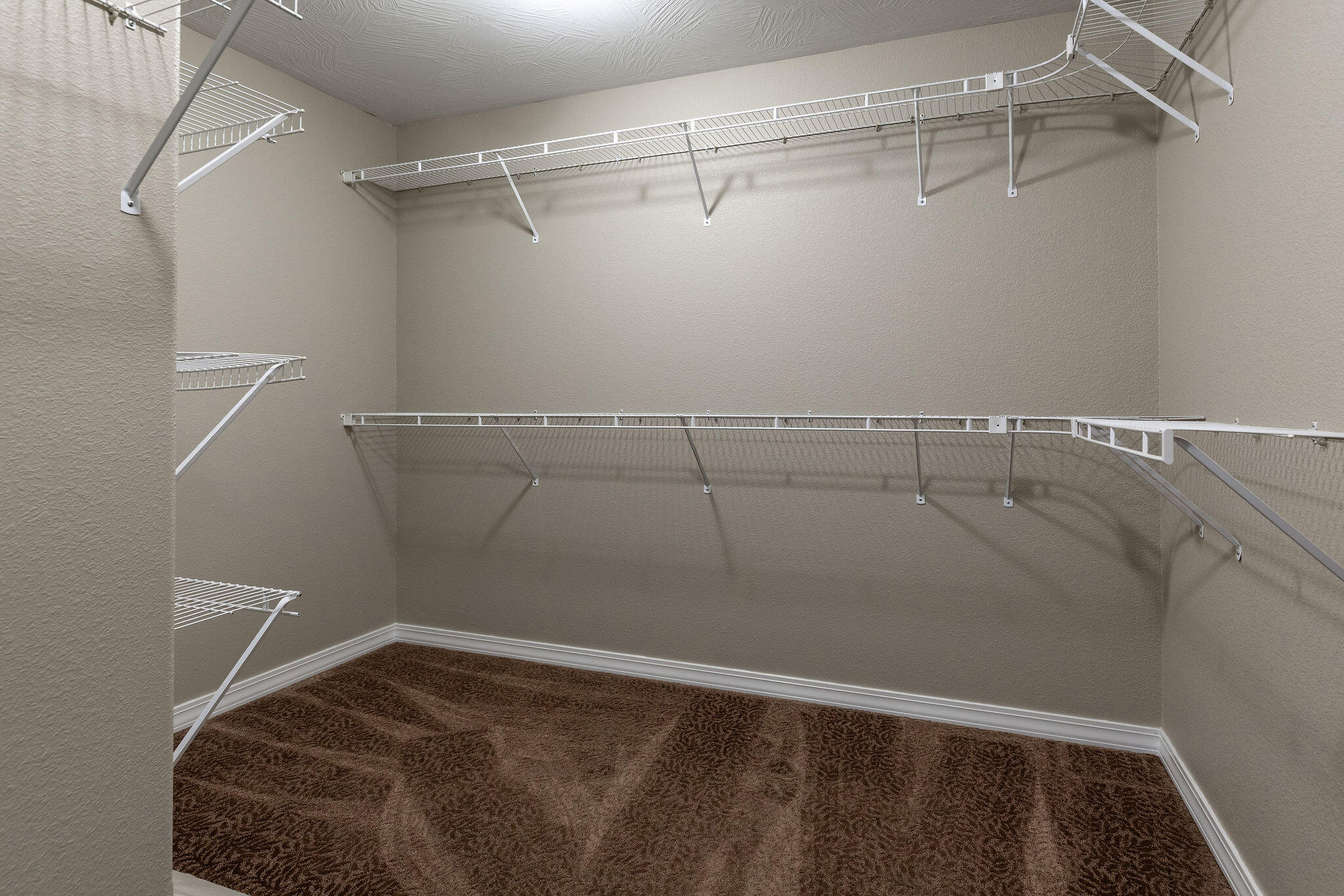 595 Amber Avenue Property Photo 12
