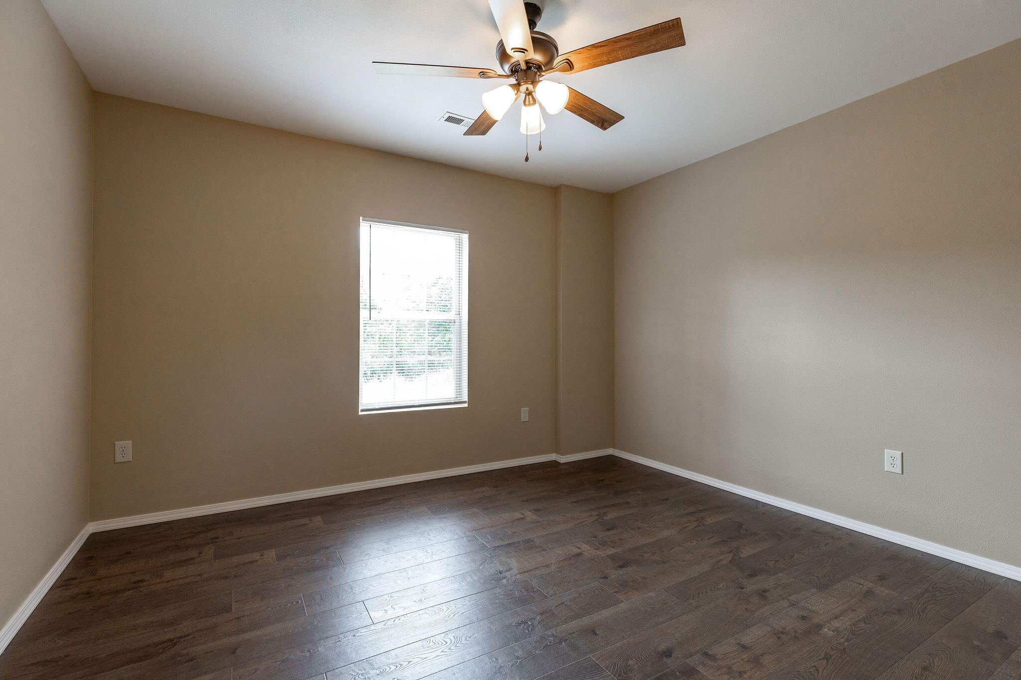 595 Amber Avenue Property Photo 13