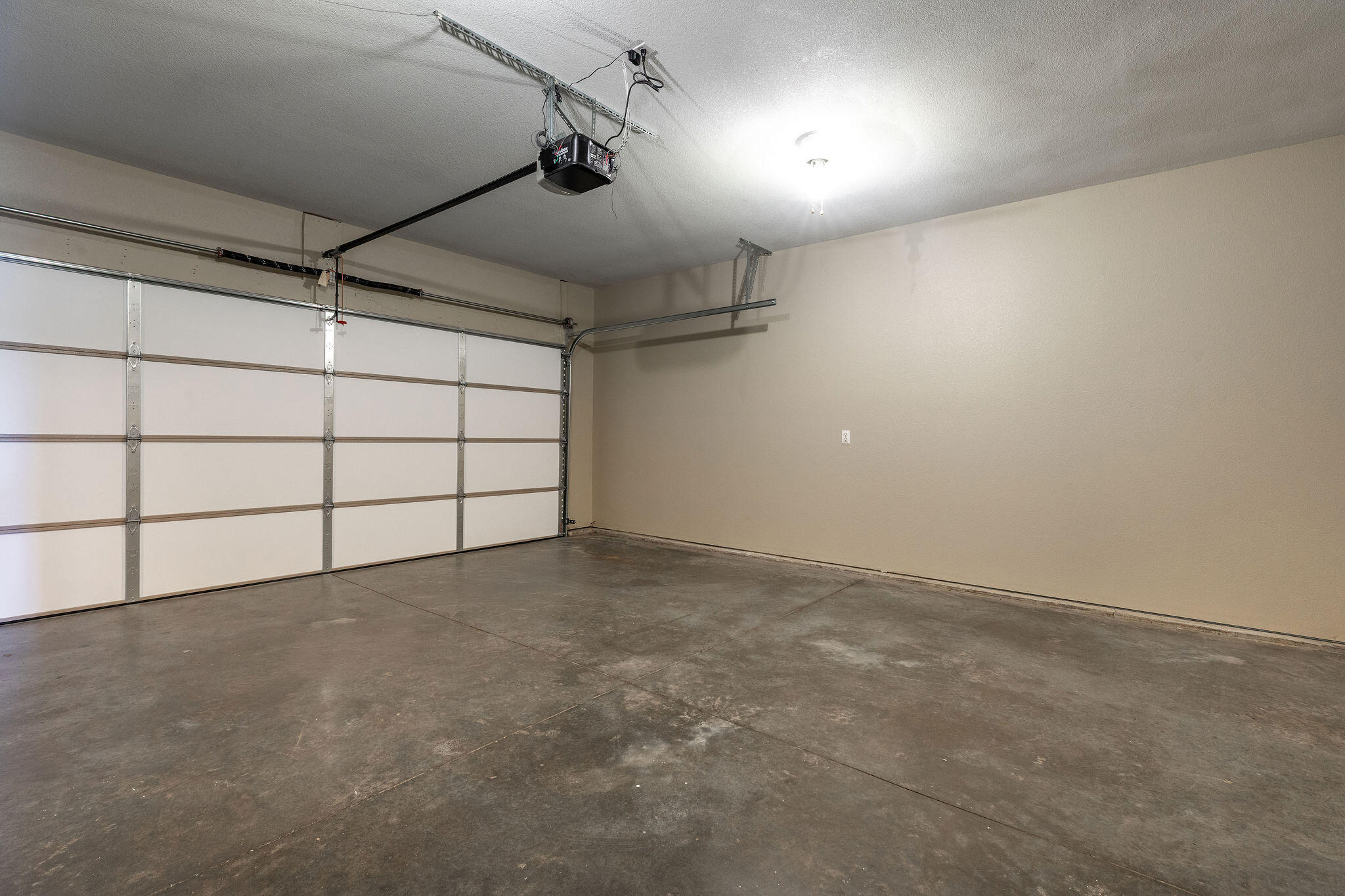595 Amber Avenue Property Photo 16