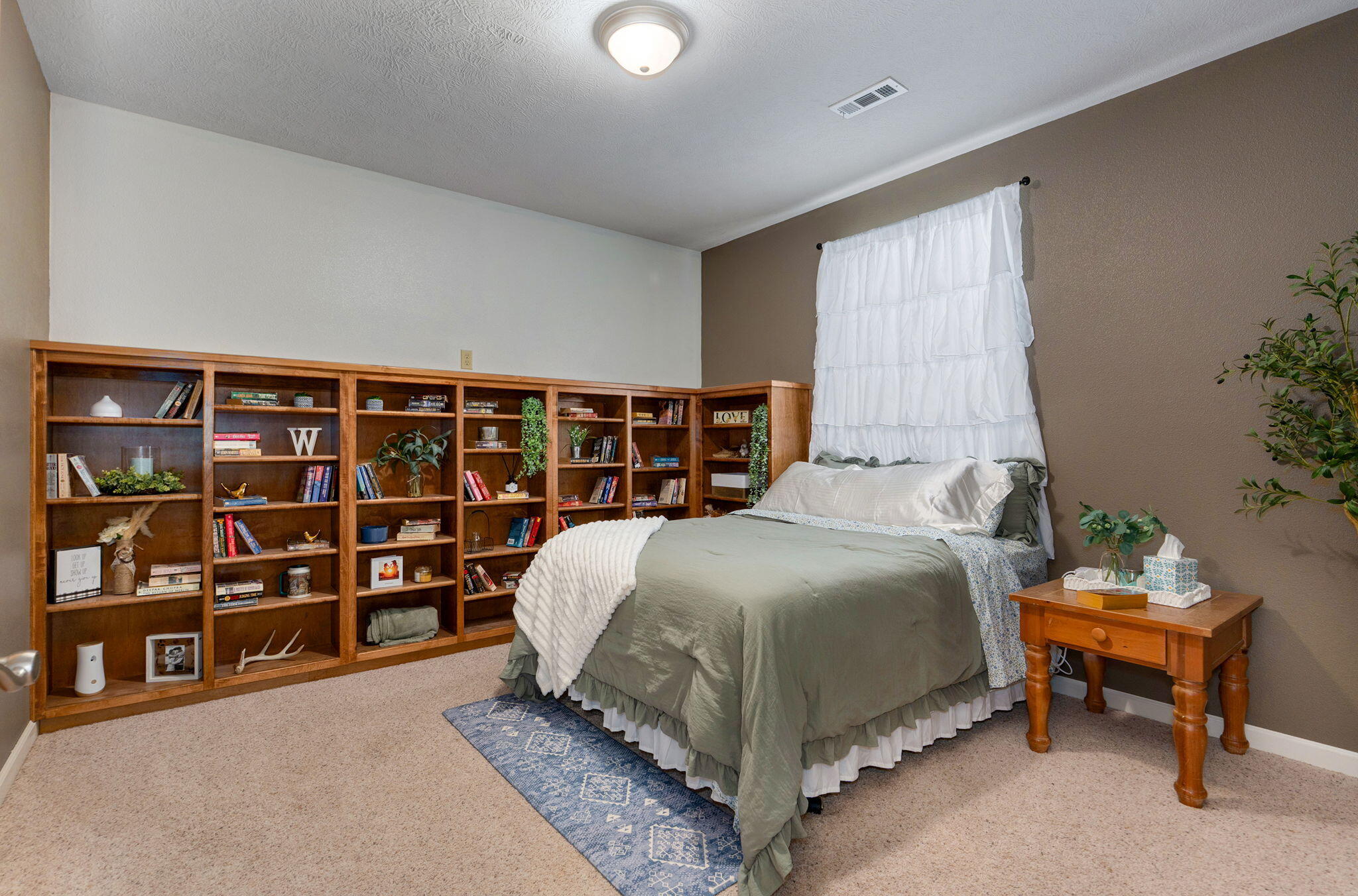 1865 North College Circle Property Photo 18