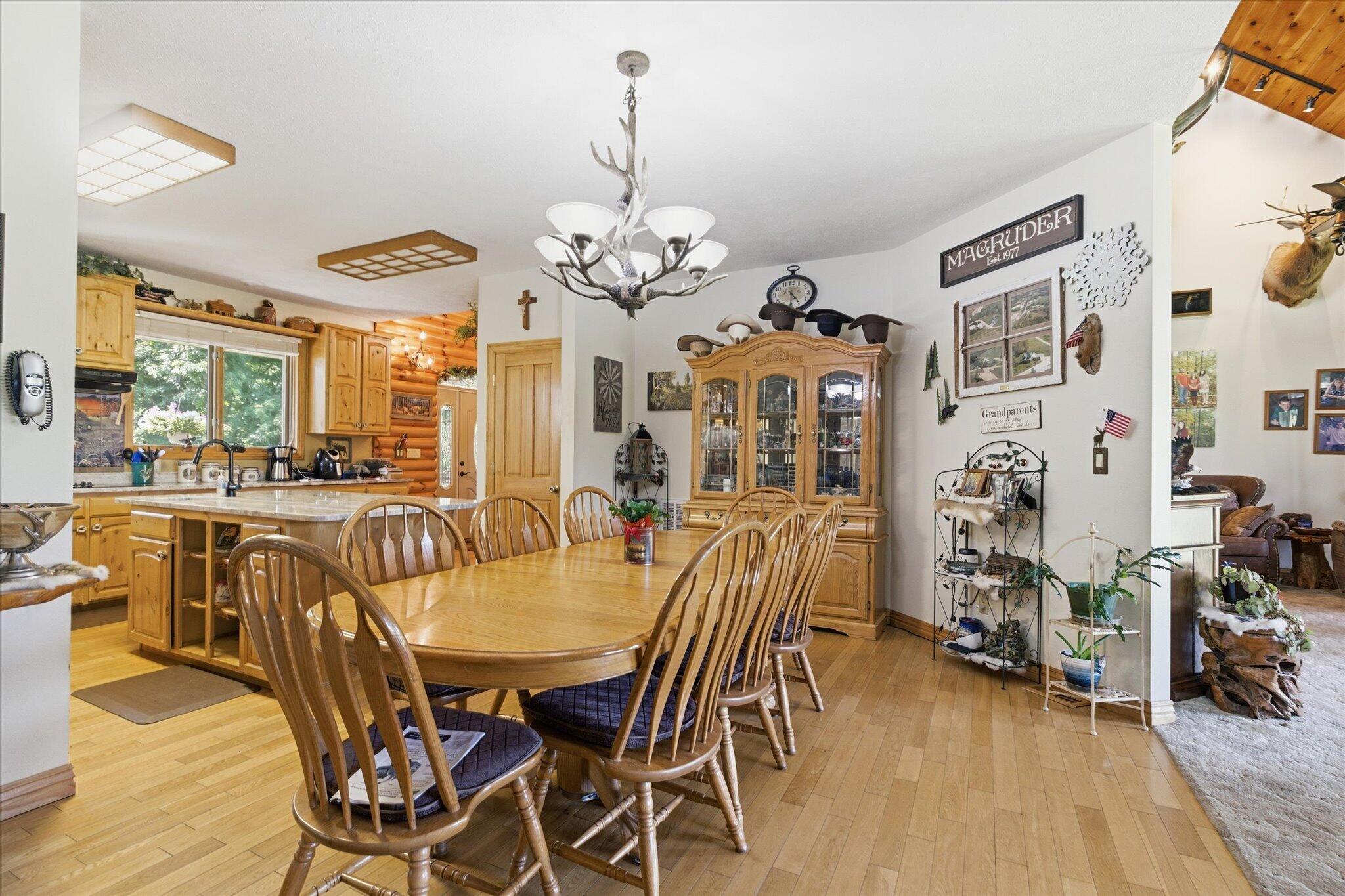 1545 Sandhill Lane Property Photo 11