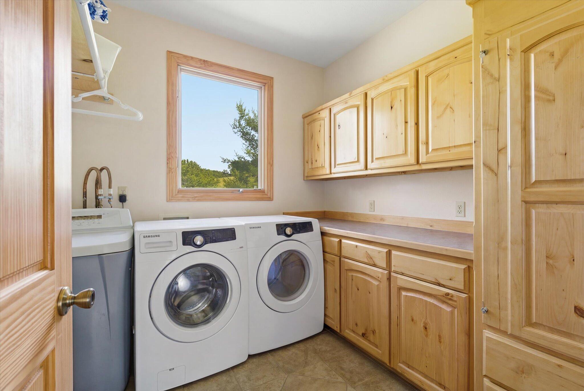 1545 Sandhill Lane Property Photo 12