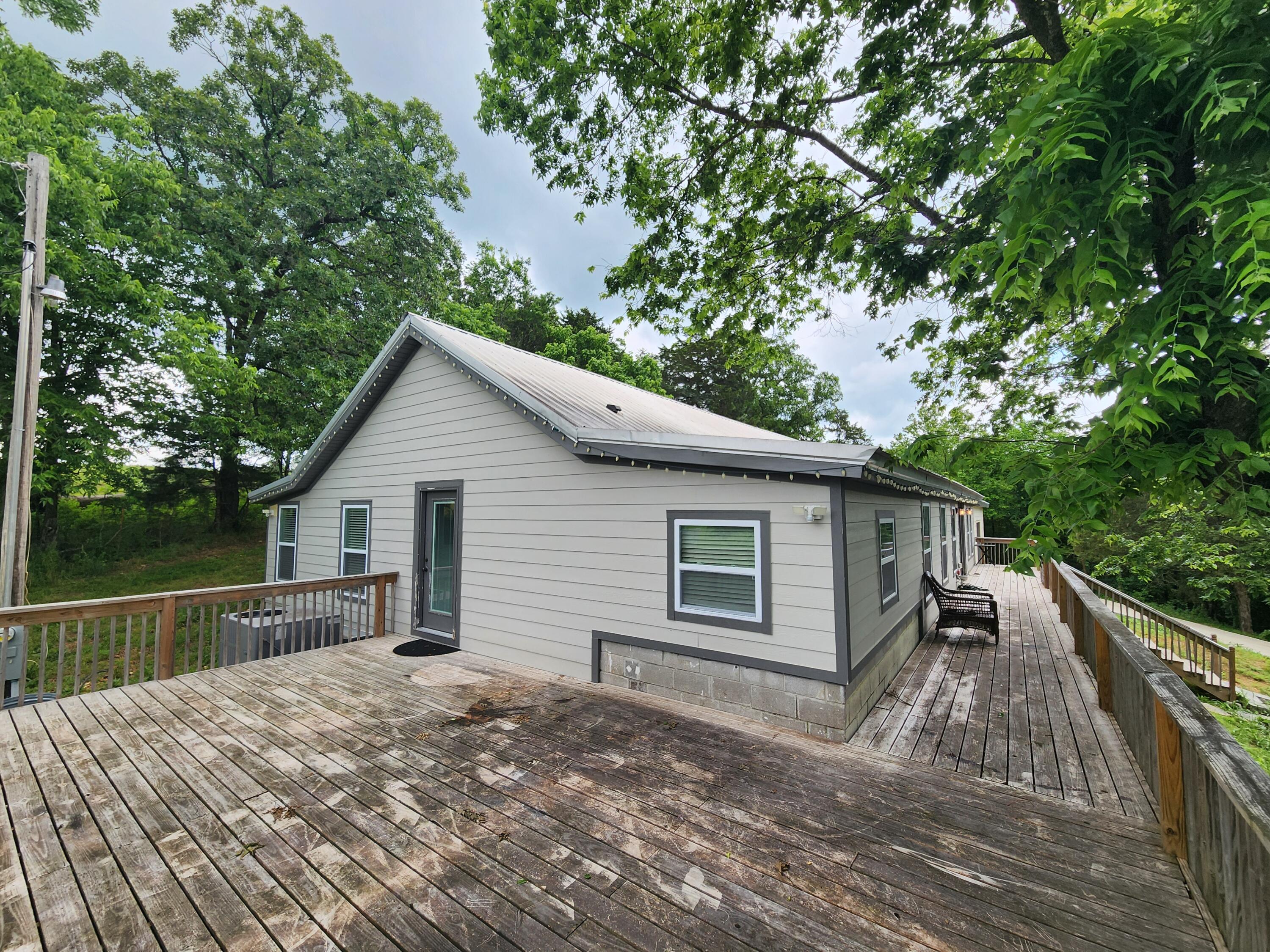 131 Shady Lane Property Photo 5