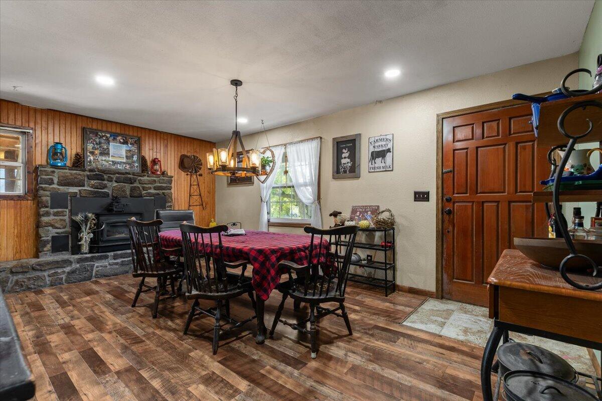 571 Cardin Road Property Photo 10