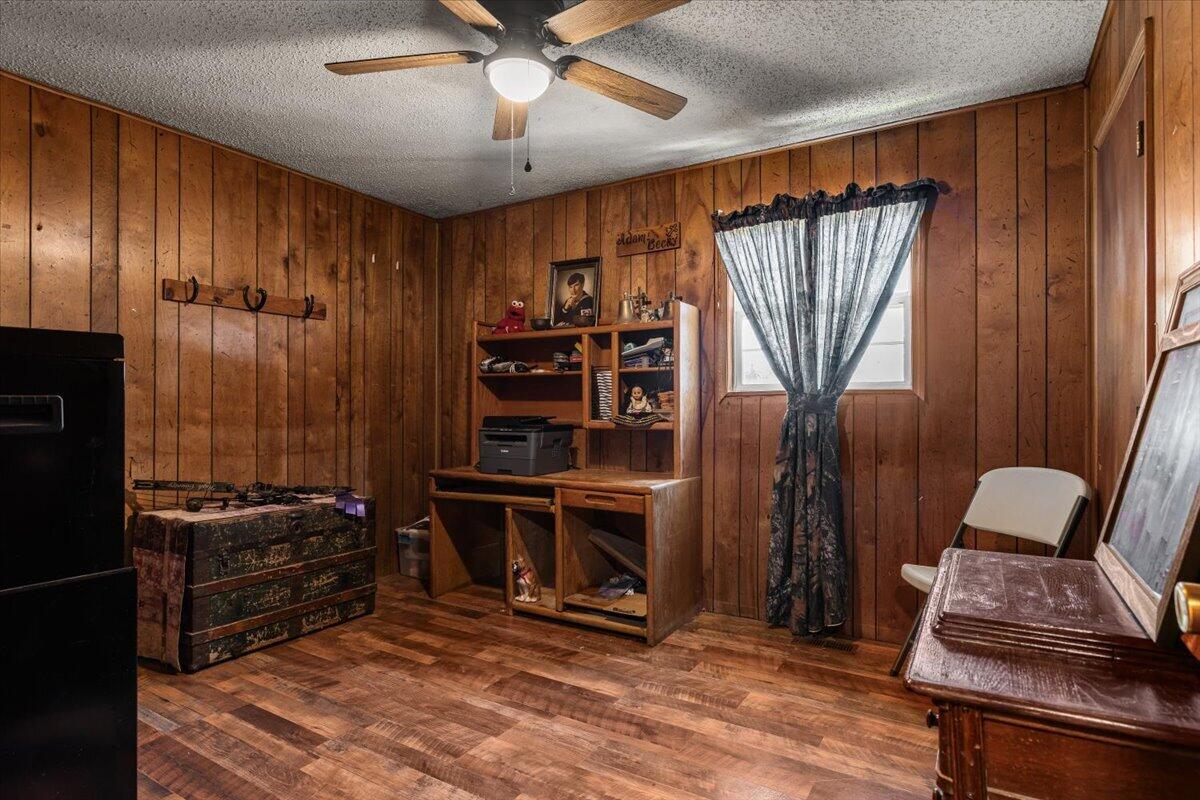 571 Cardin Road Property Photo 12