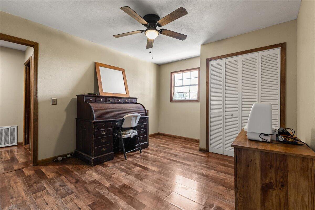 571 Cardin Road Property Photo 13