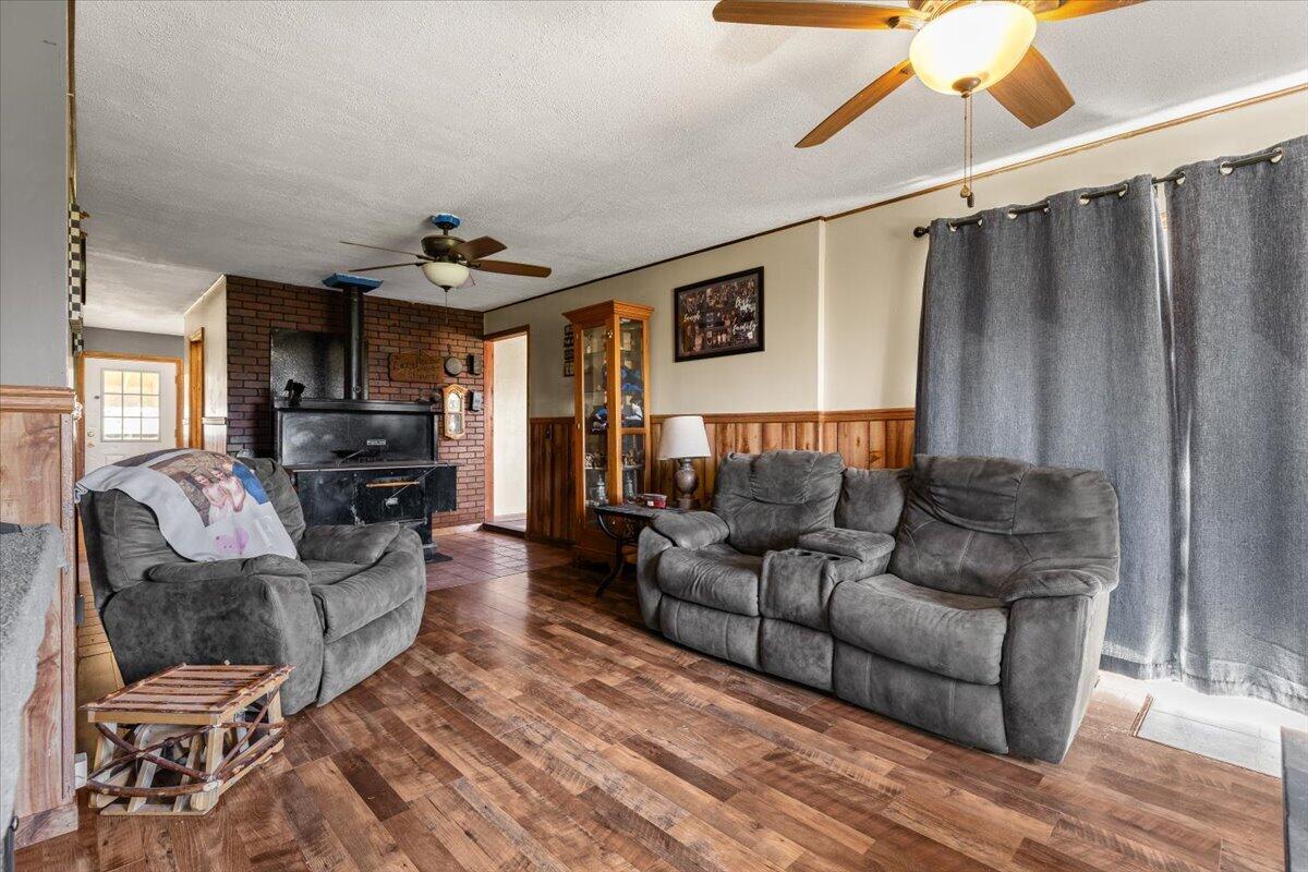 571 Cardin Road Property Photo 16