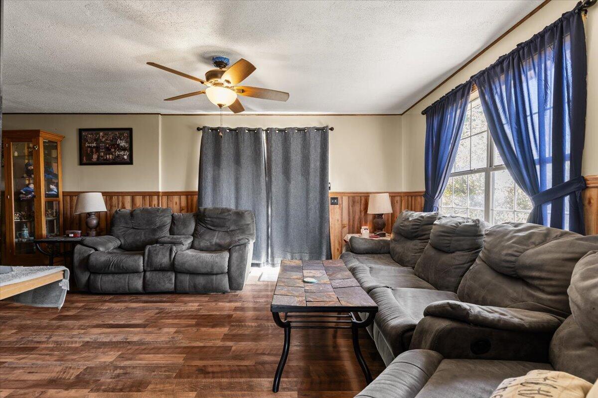 571 Cardin Road Property Photo 17