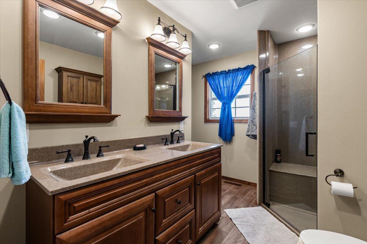 571 Cardin Road Property Photo 28