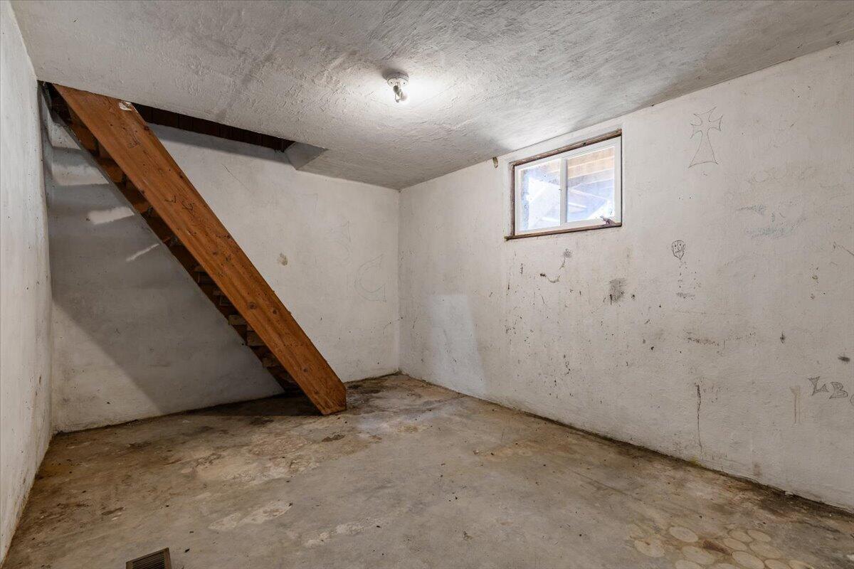 571 Cardin Road Property Photo 29