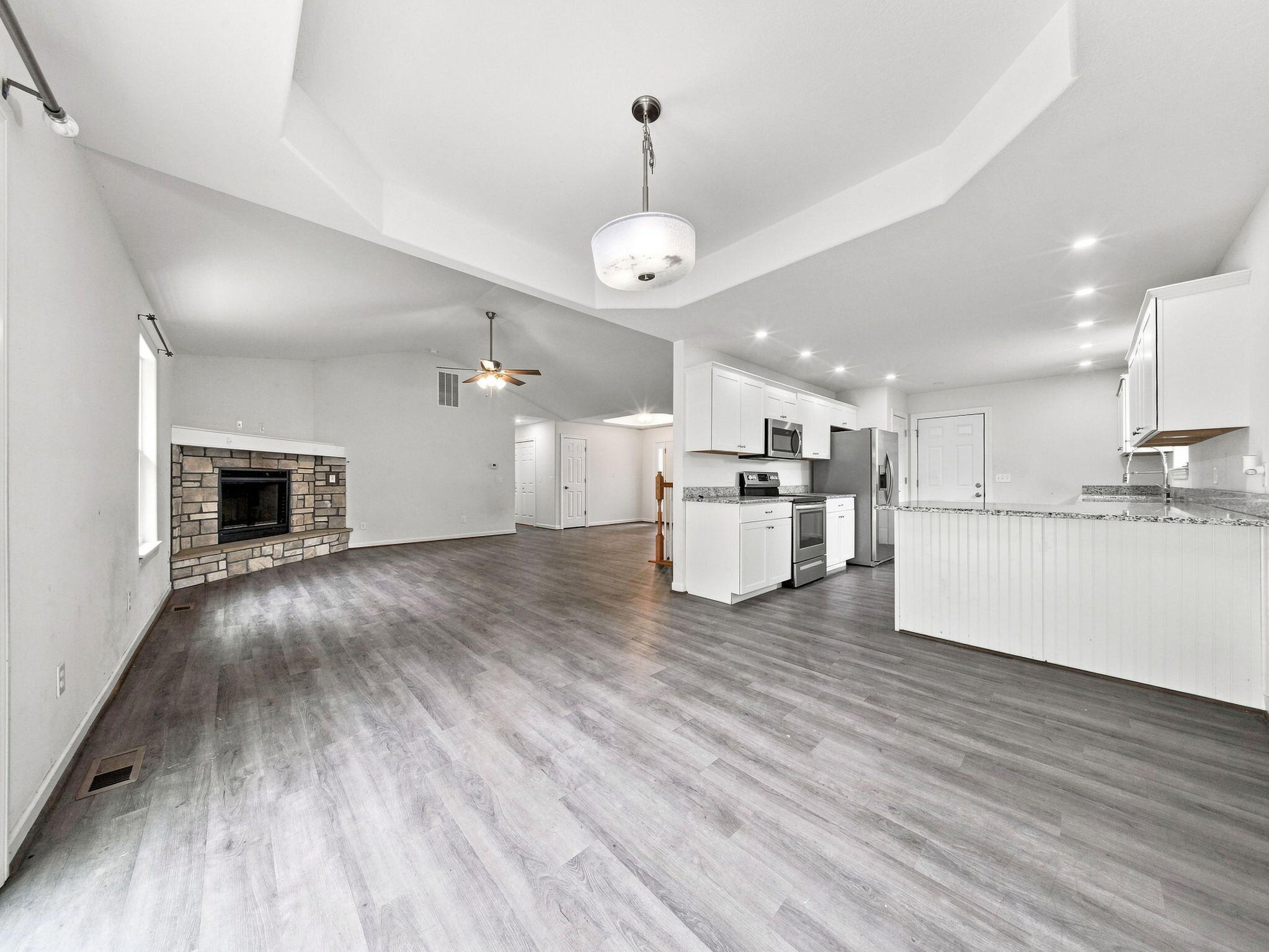 1295 Morningside Falls Boulevard Property Photo 15