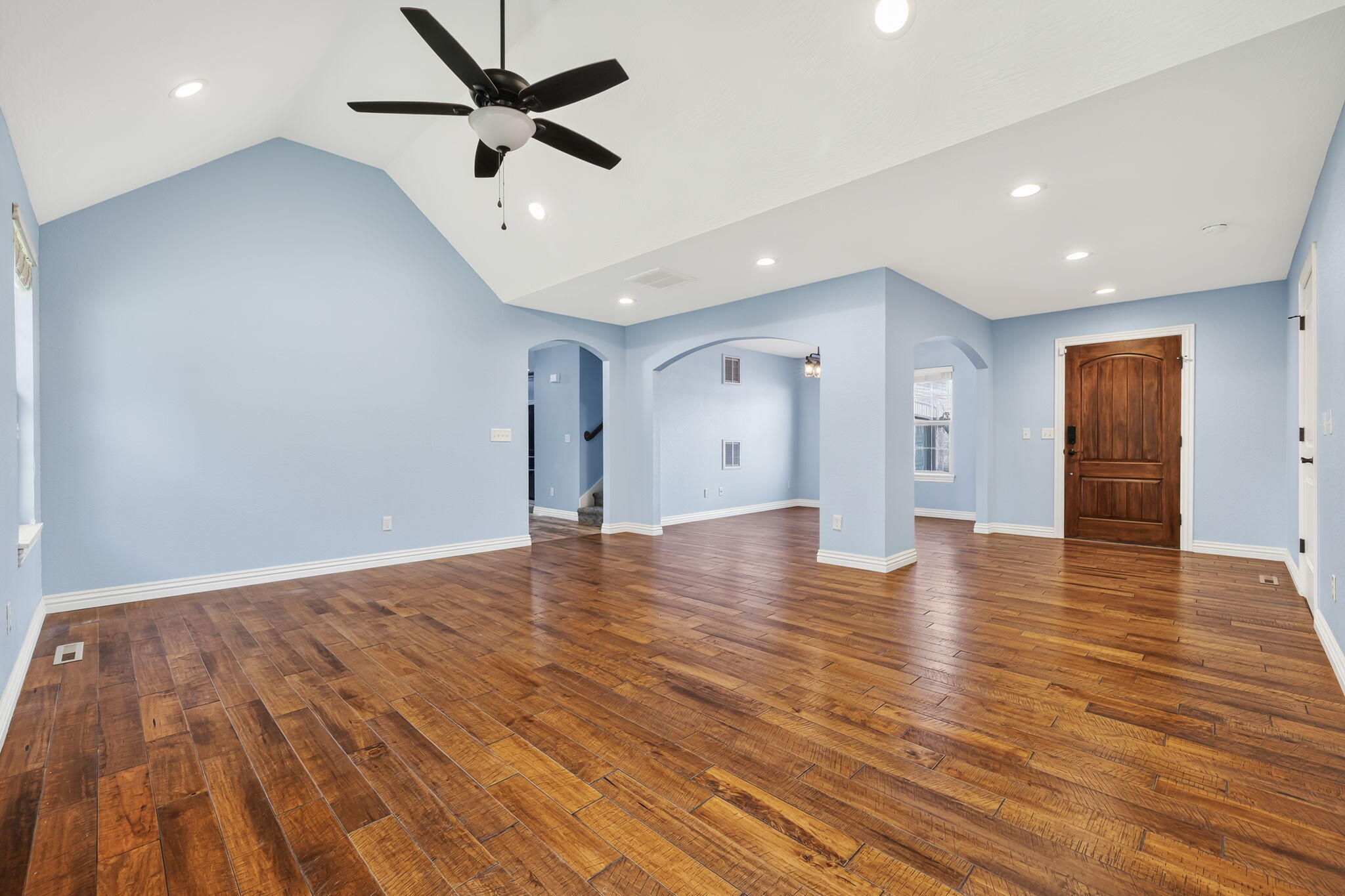 253 East Grace Street Property Photo 6