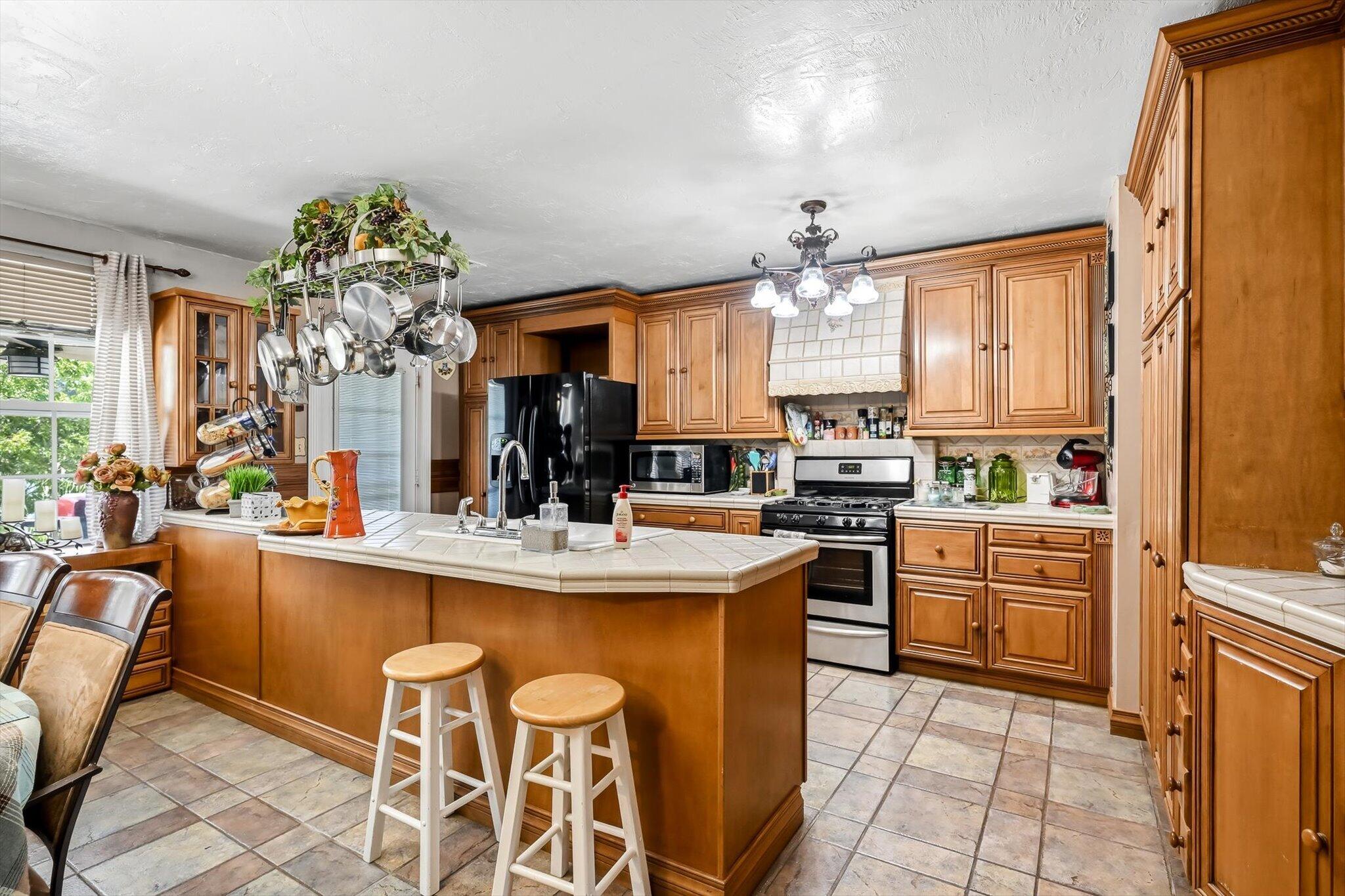3312 Long Bend Road Property Photo 12