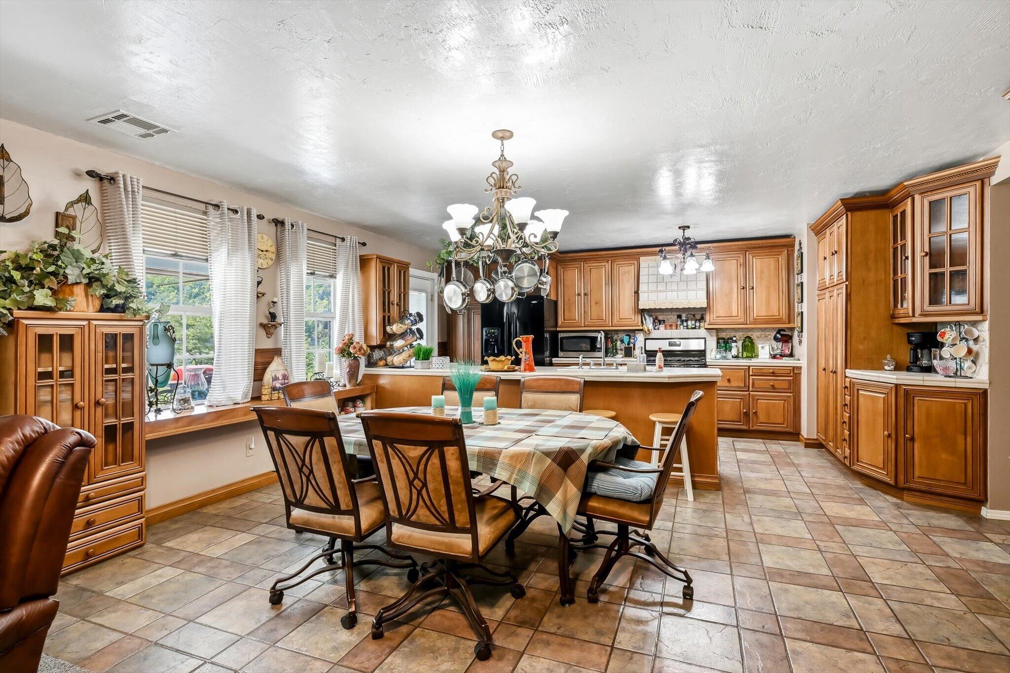 3312 Long Bend Road Property Photo 15