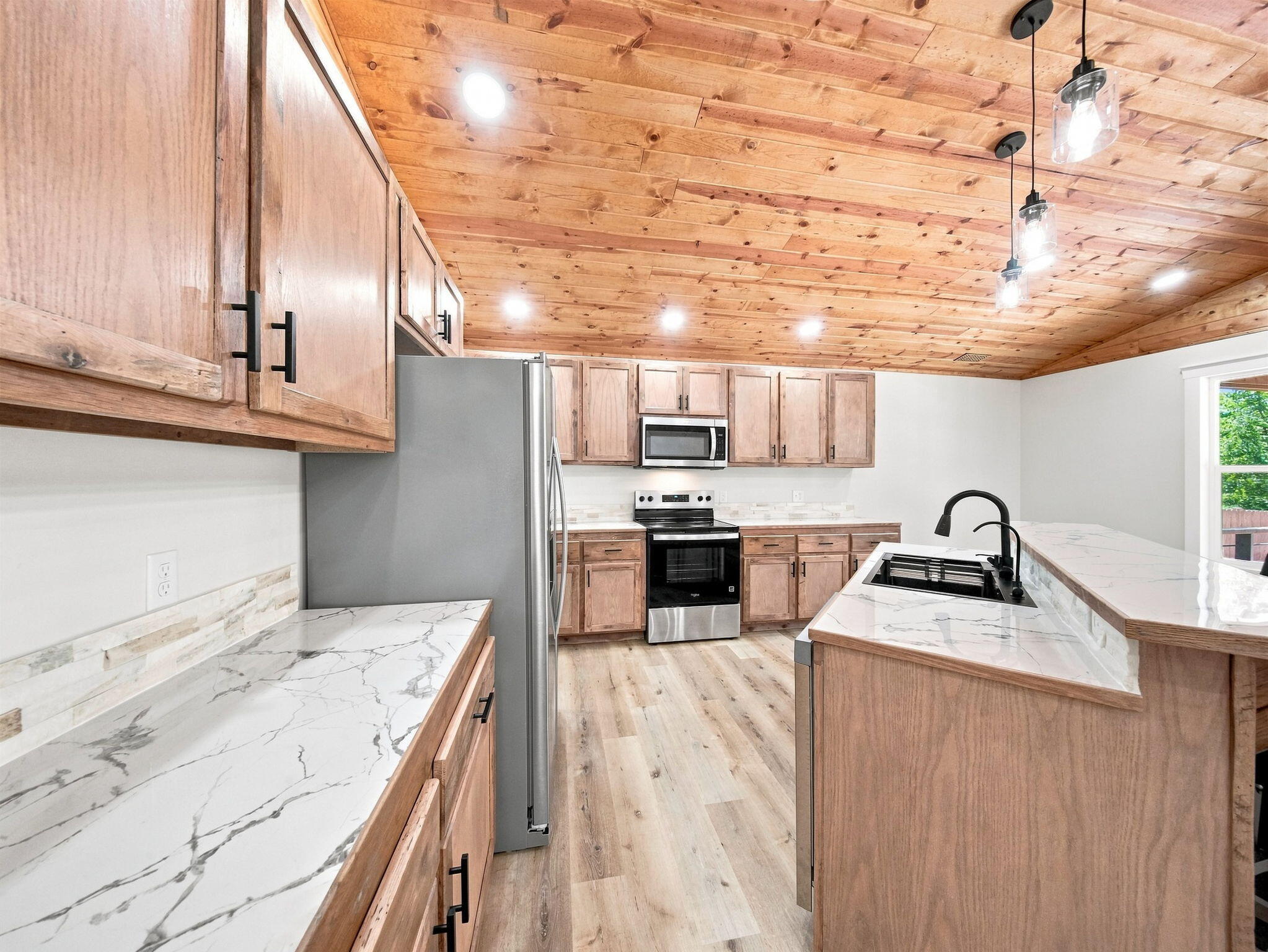 964 Joann Street Property Photo 3
