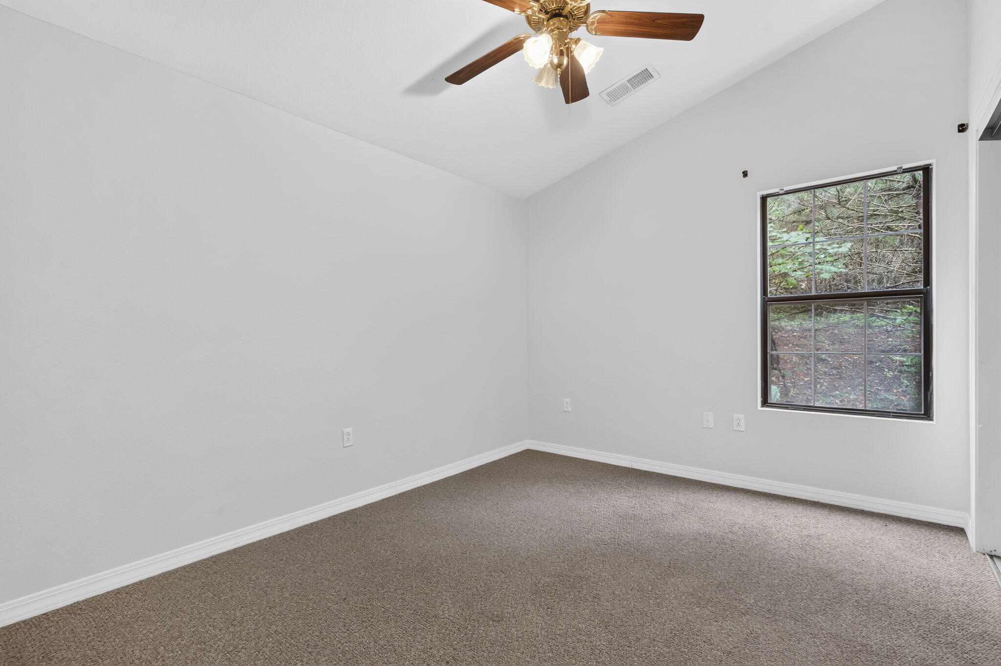 7811 Cozy Cove Road 2-11 Property Photo 13