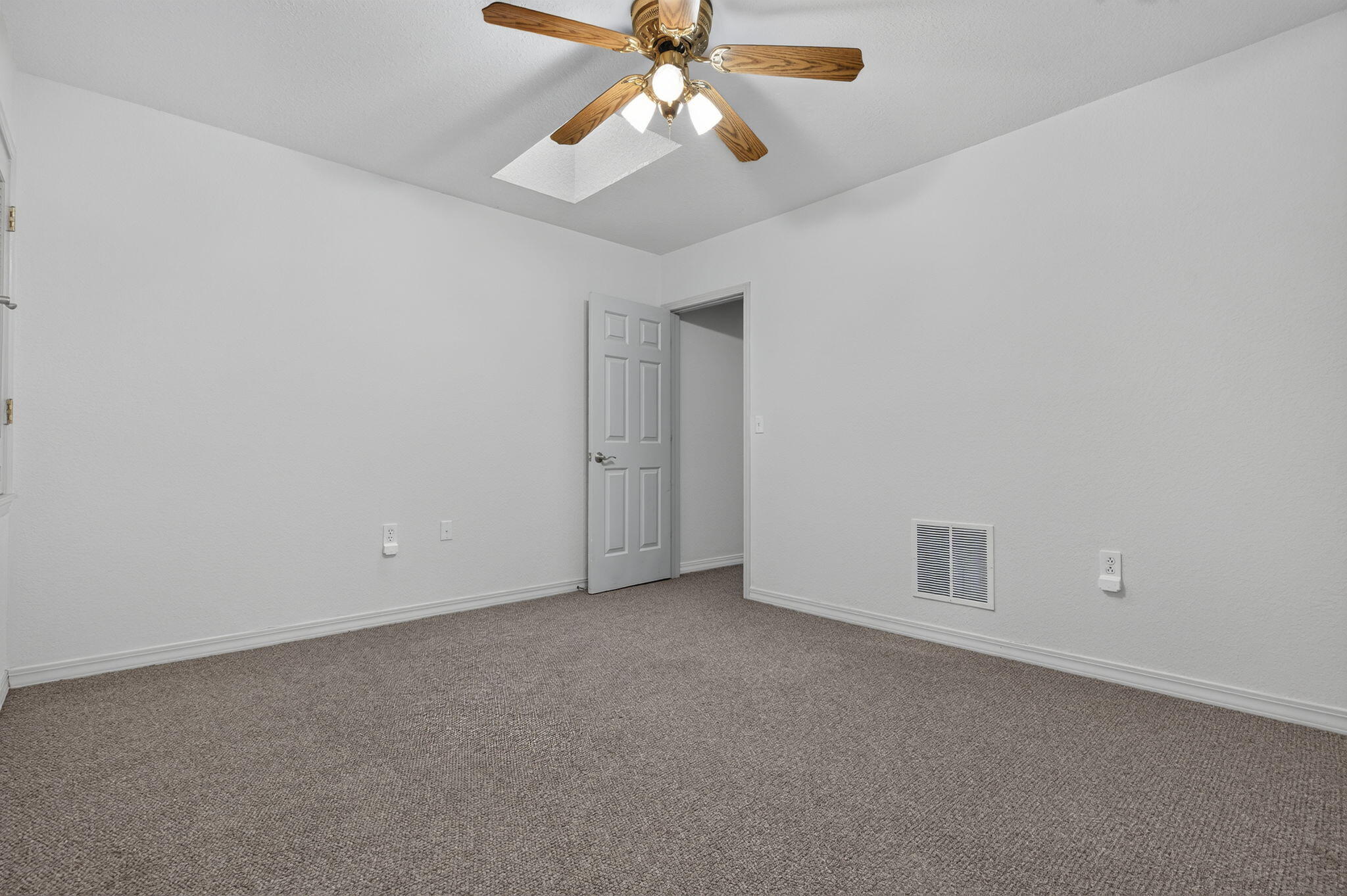 7811 Cozy Cove Road 2-11 Property Photo 20