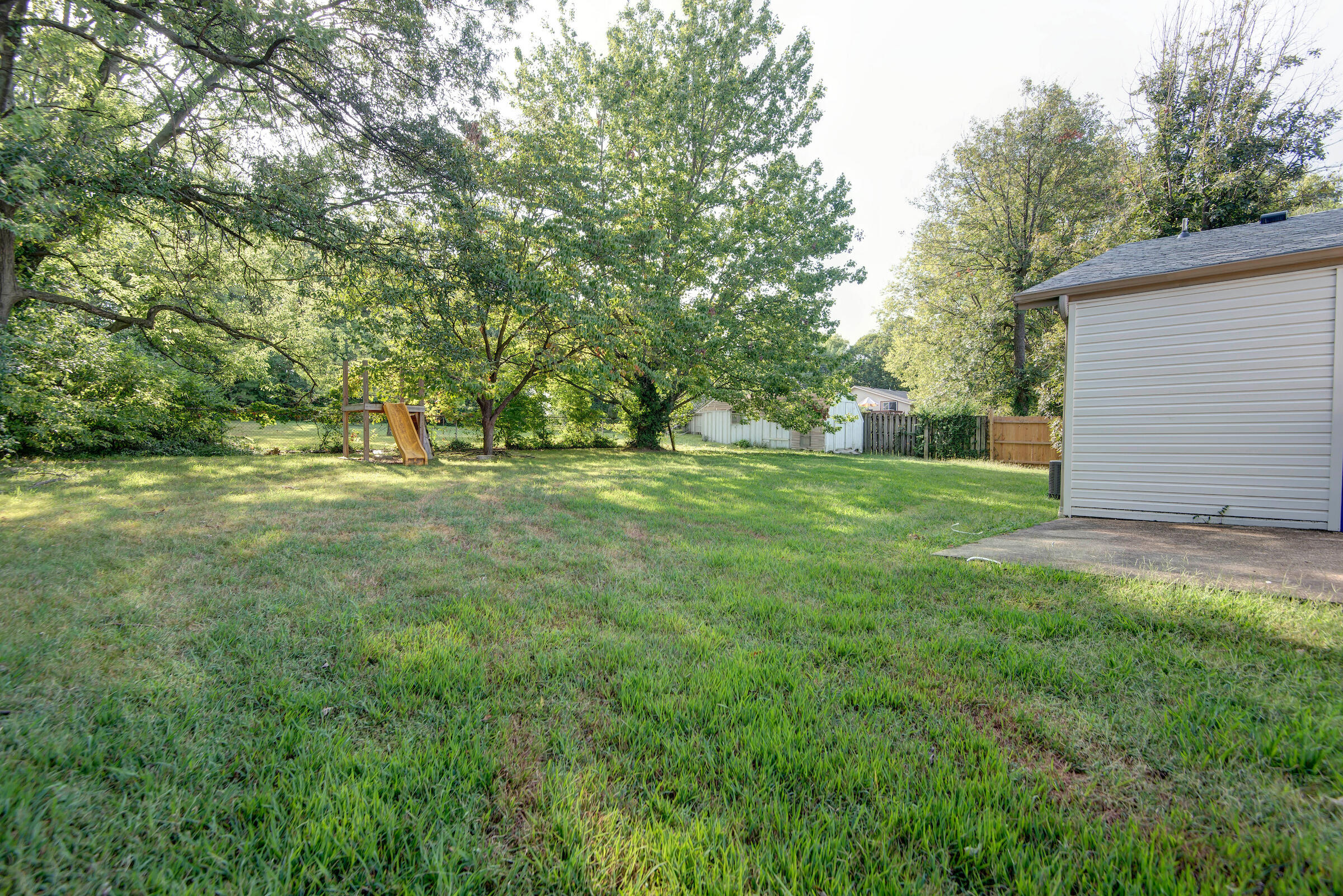 2644 North Marion Avenue Property Photo 3