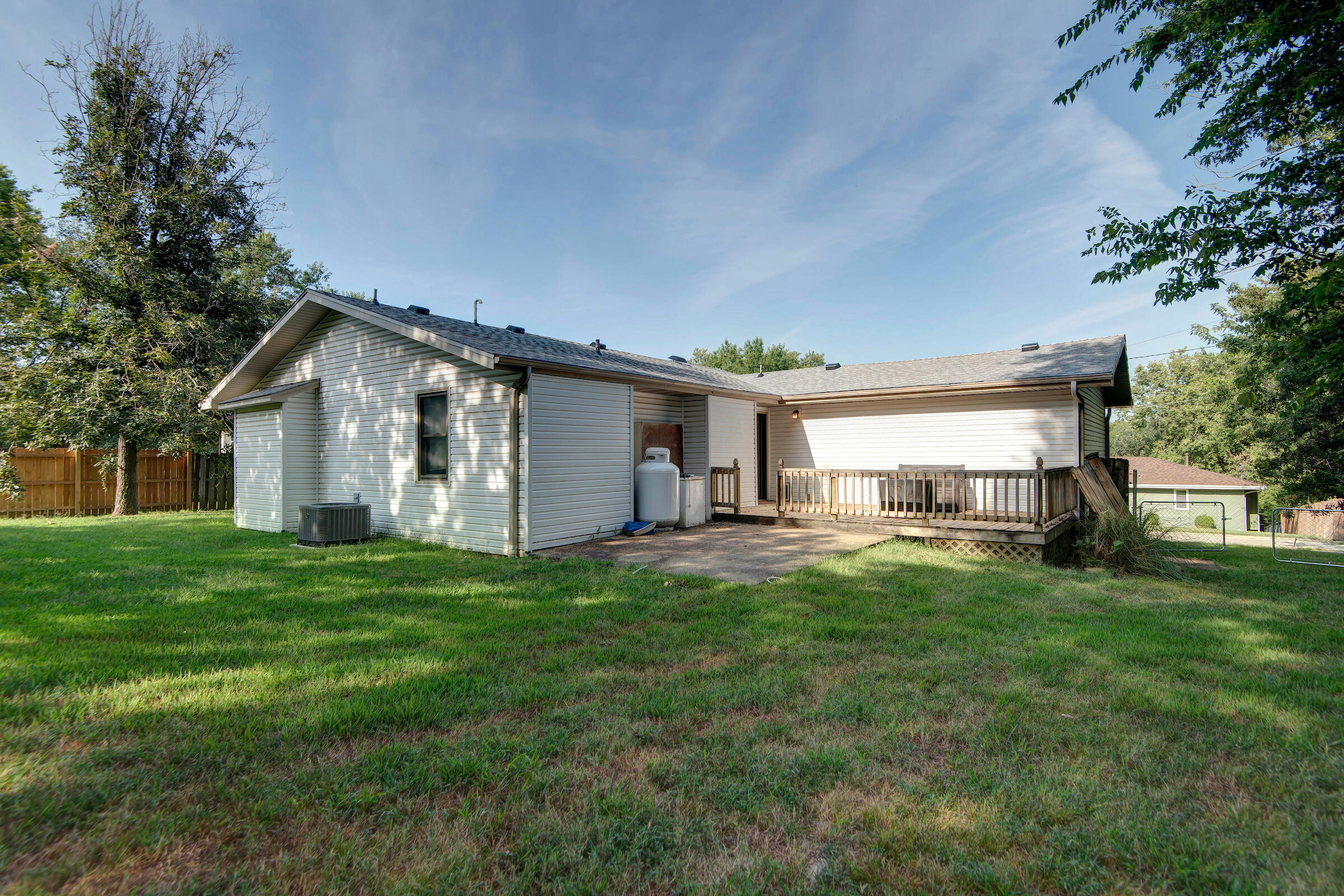 2644 North Marion Avenue Property Photo 20