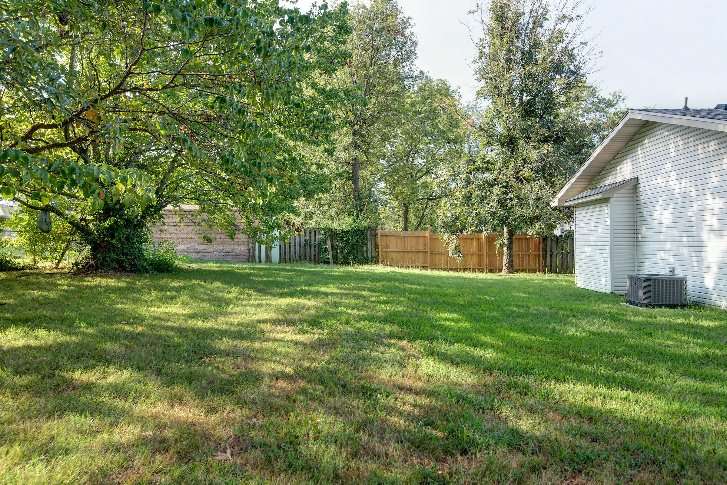 2644 North Marion Avenue Property Photo 21