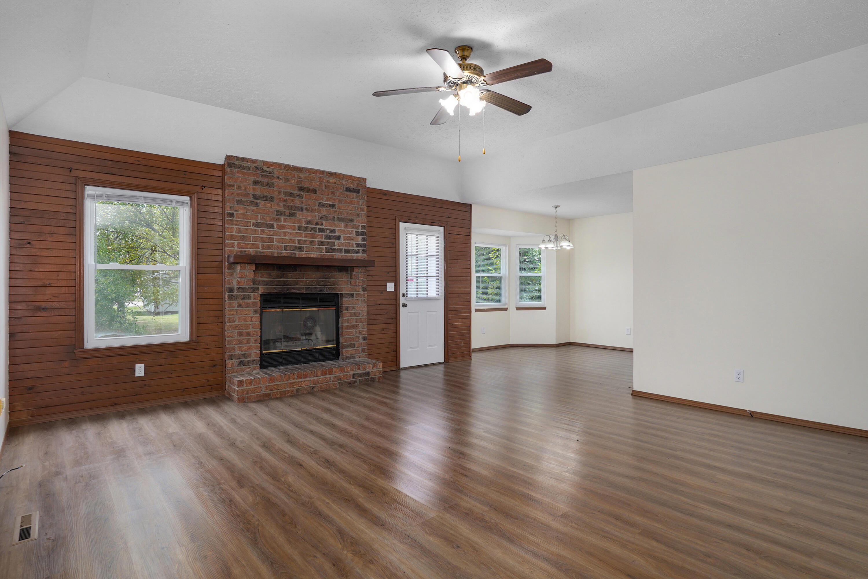 515 West Edgewood Street Property Photo 6