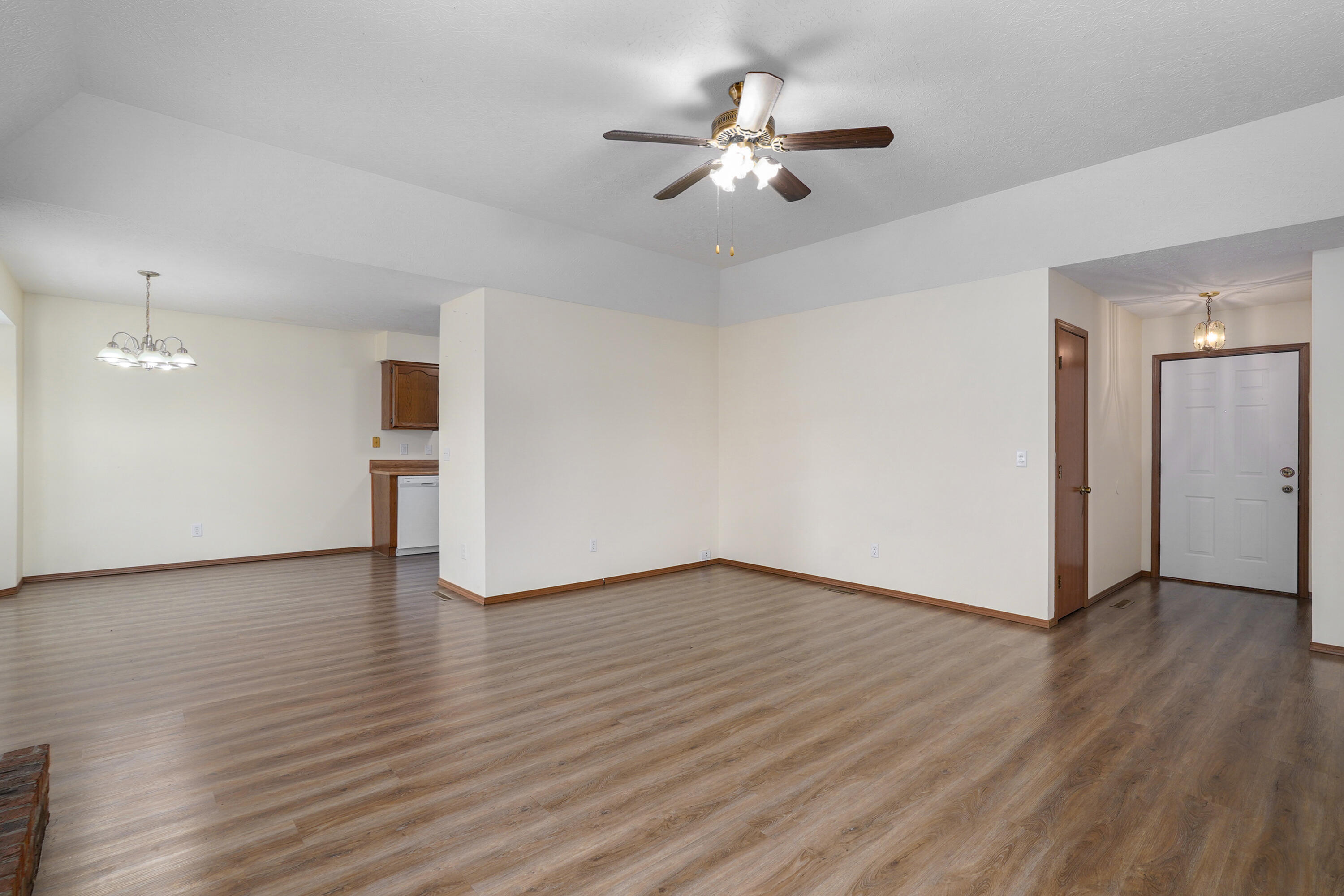 515 West Edgewood Street Property Photo 7