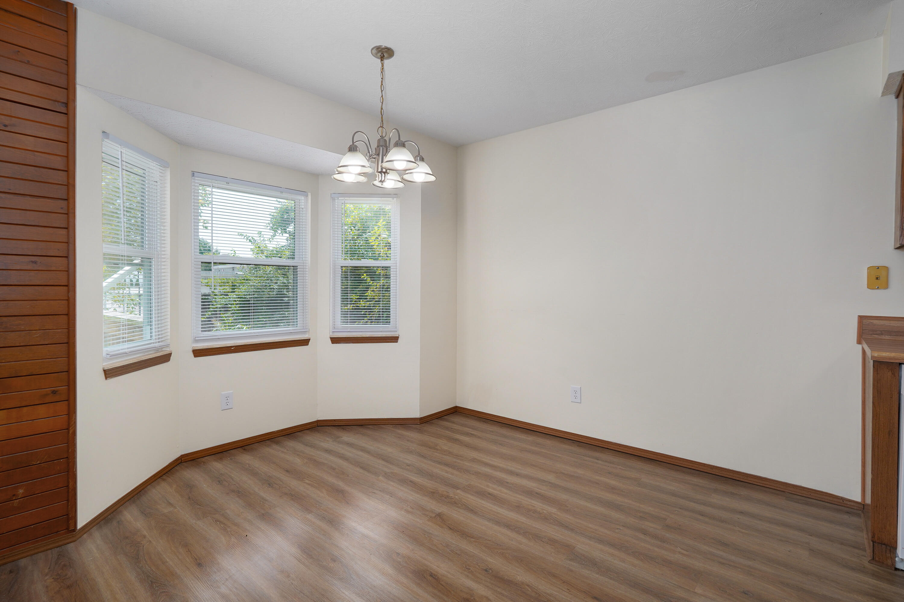 515 West Edgewood Street Property Photo 9