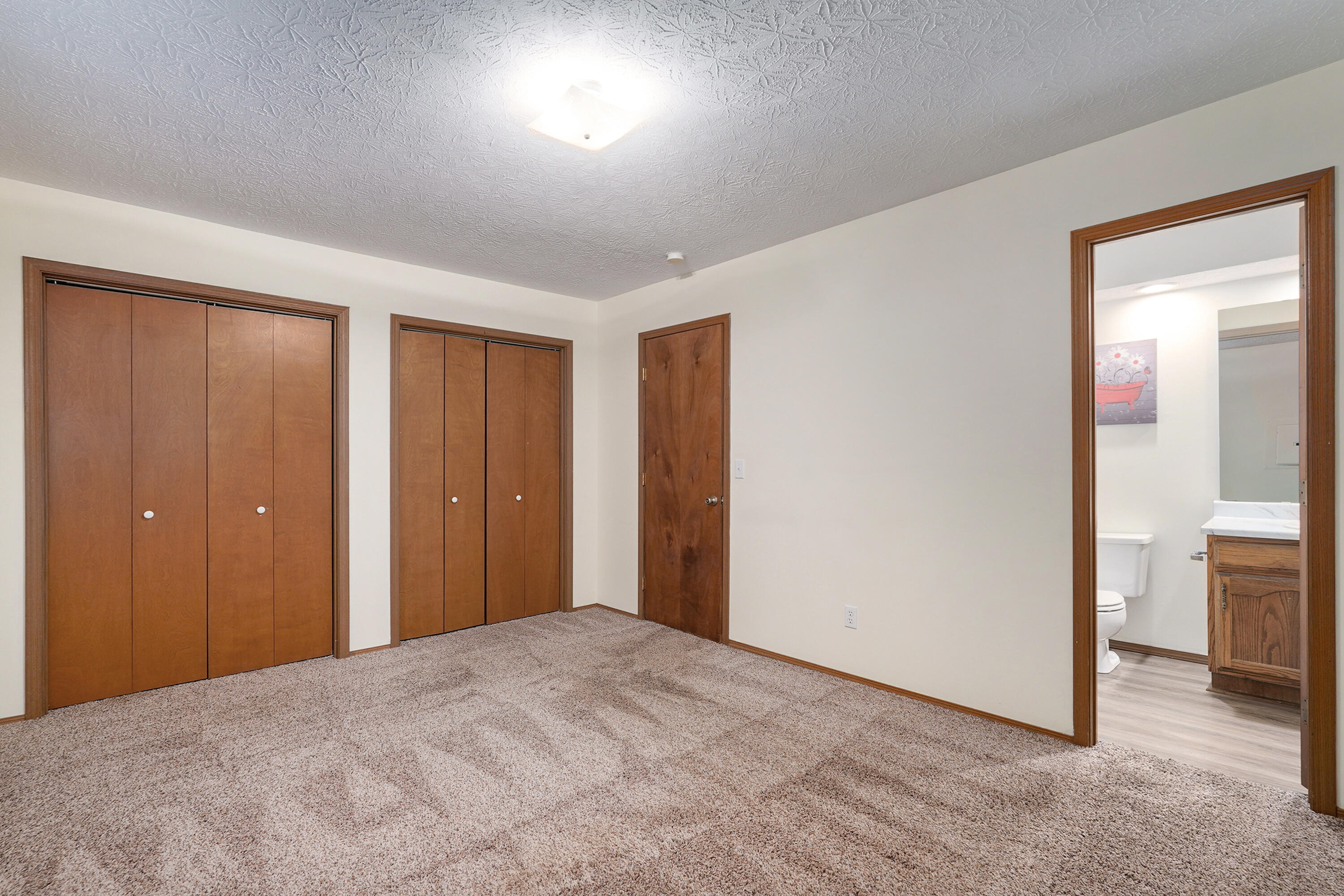 515 West Edgewood Street Property Photo 15