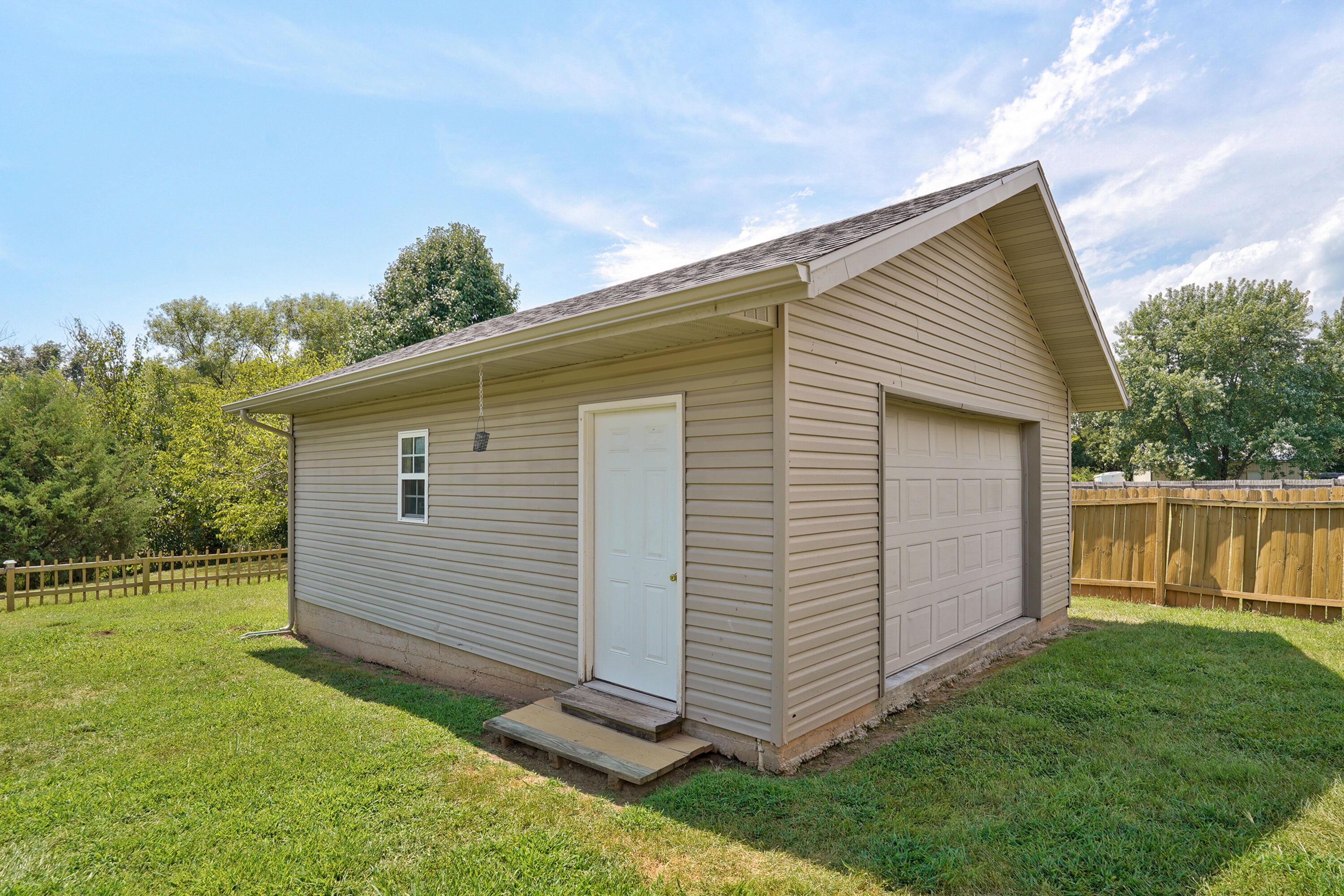 129 Deer Run Property Photo 30