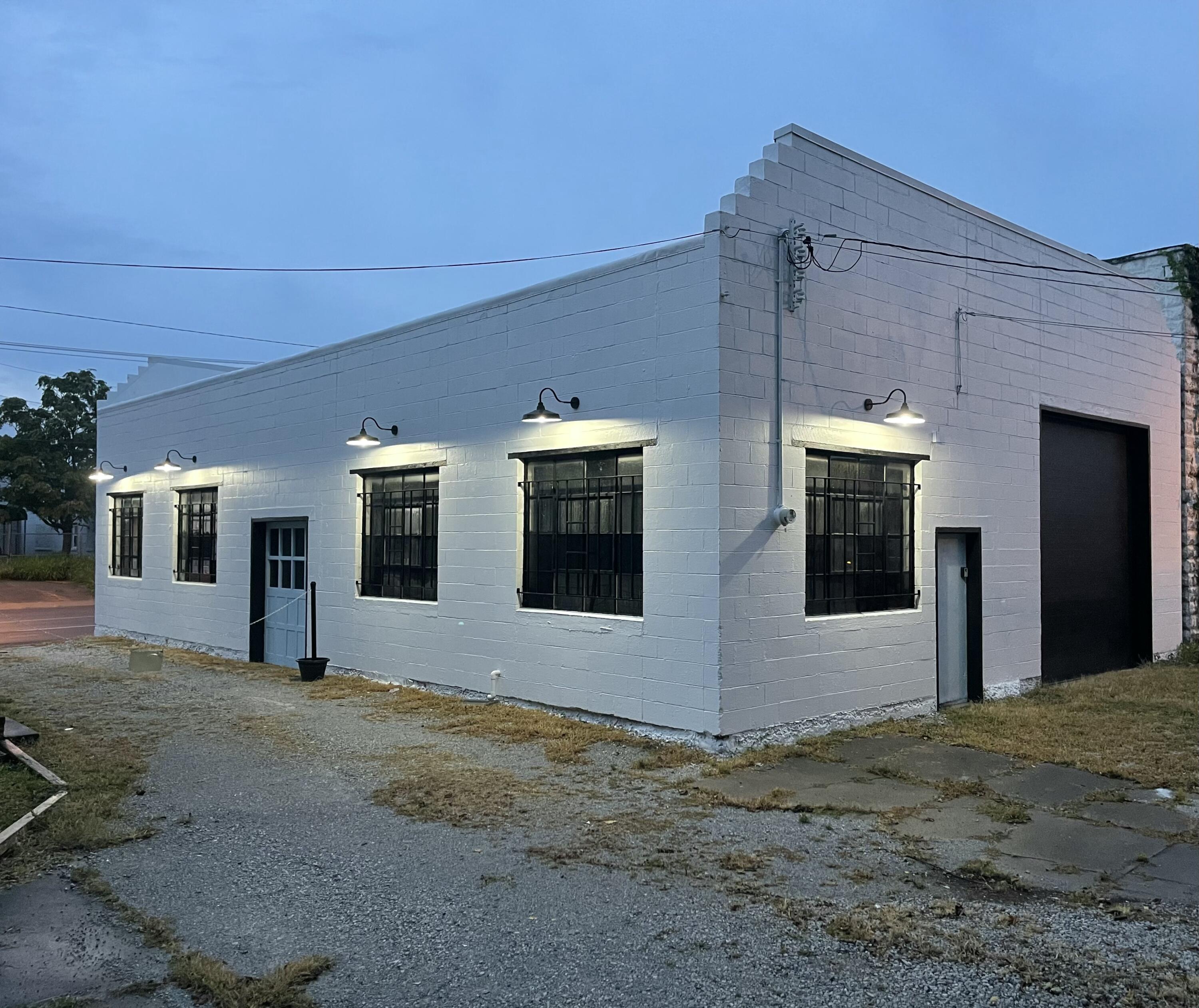 1908 North National Avenue Property Photo 4