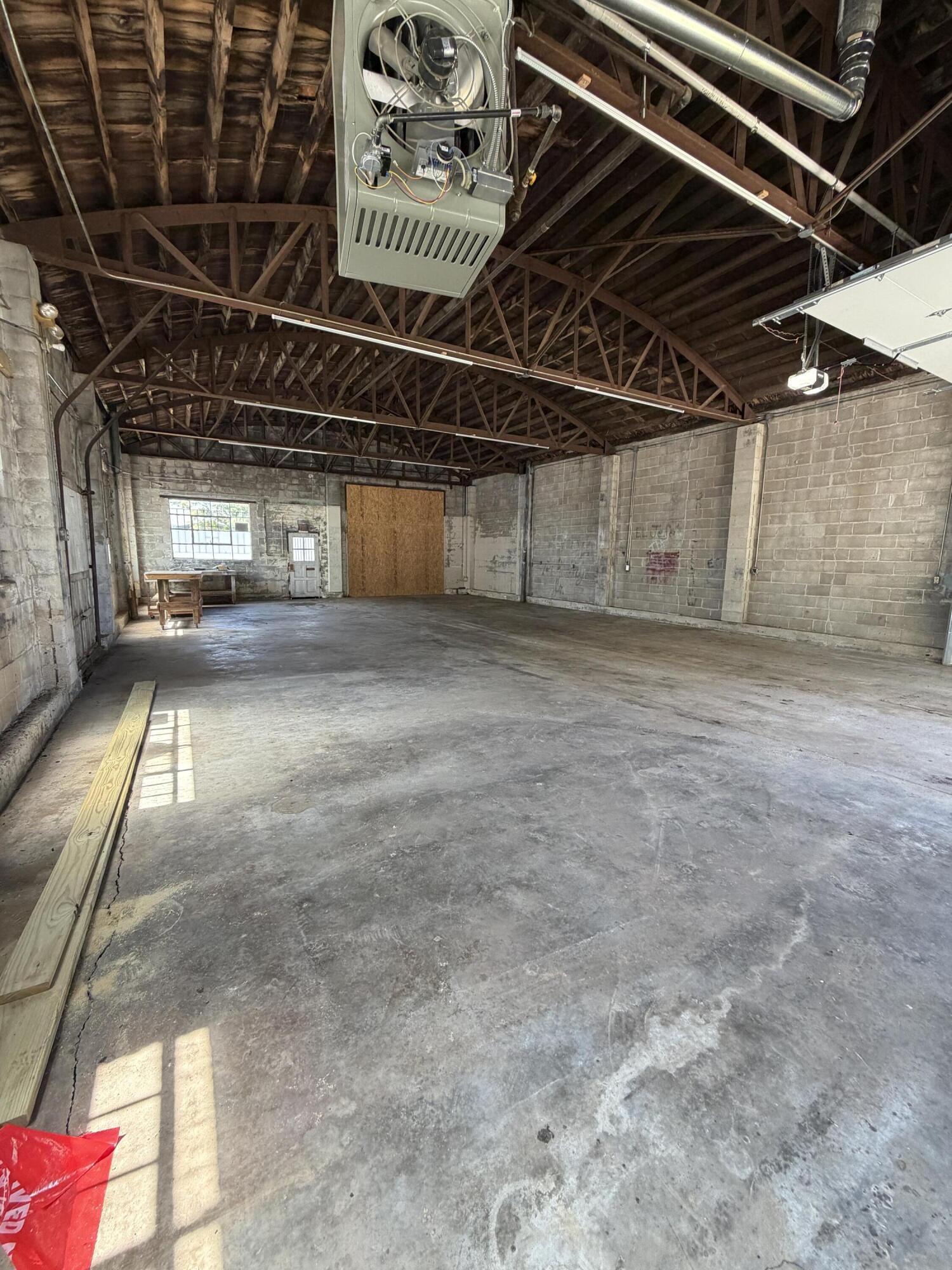 1908 North National Avenue Property Photo 7