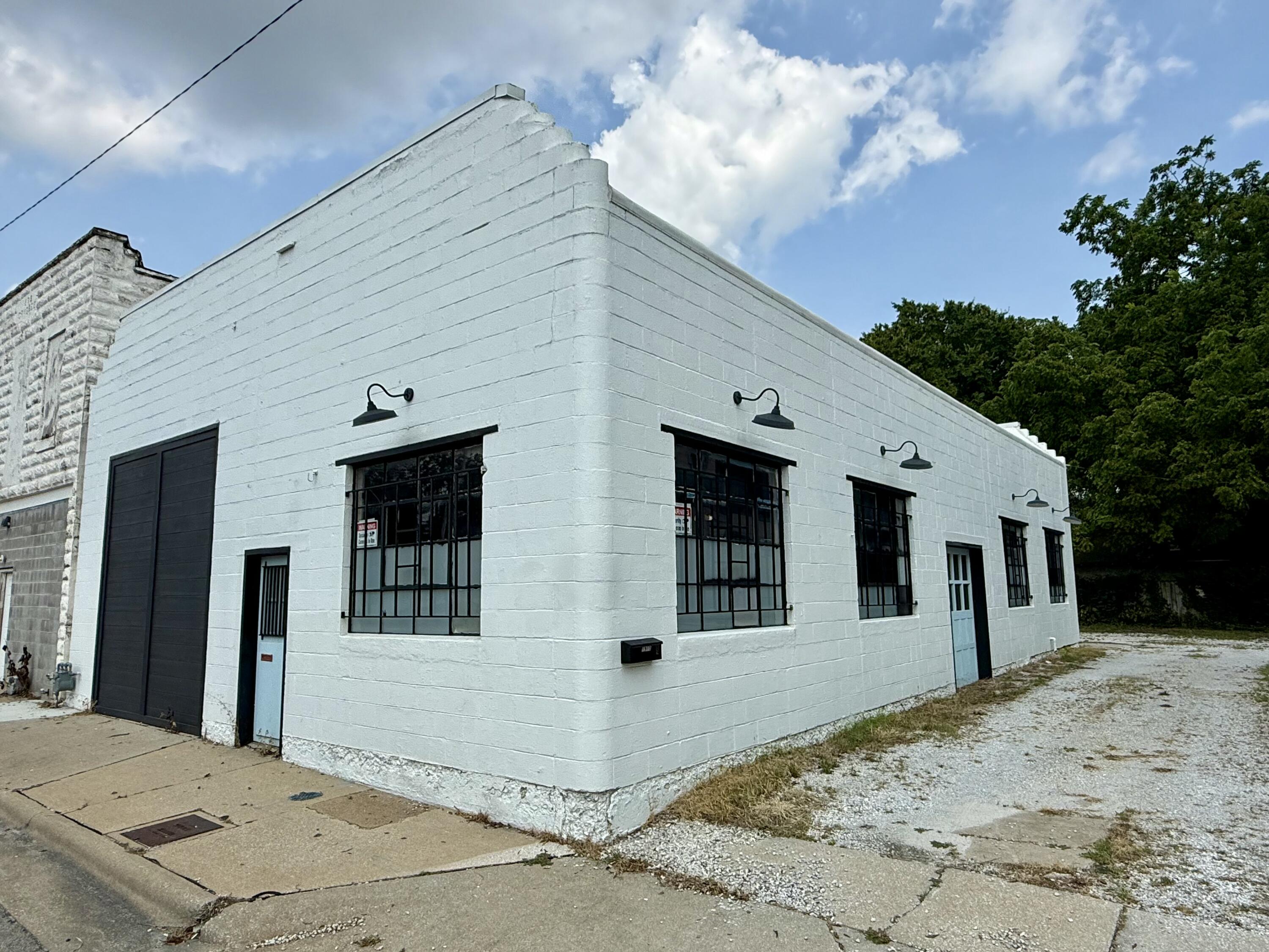 1908 North National Avenue Property Photo 15