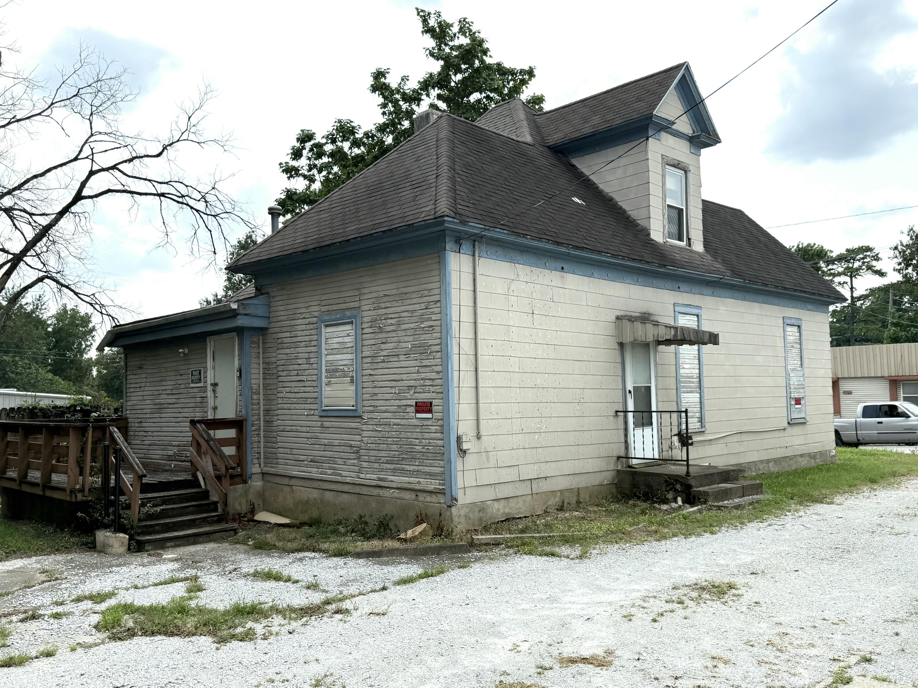 1908 North National Avenue Property Photo 18
