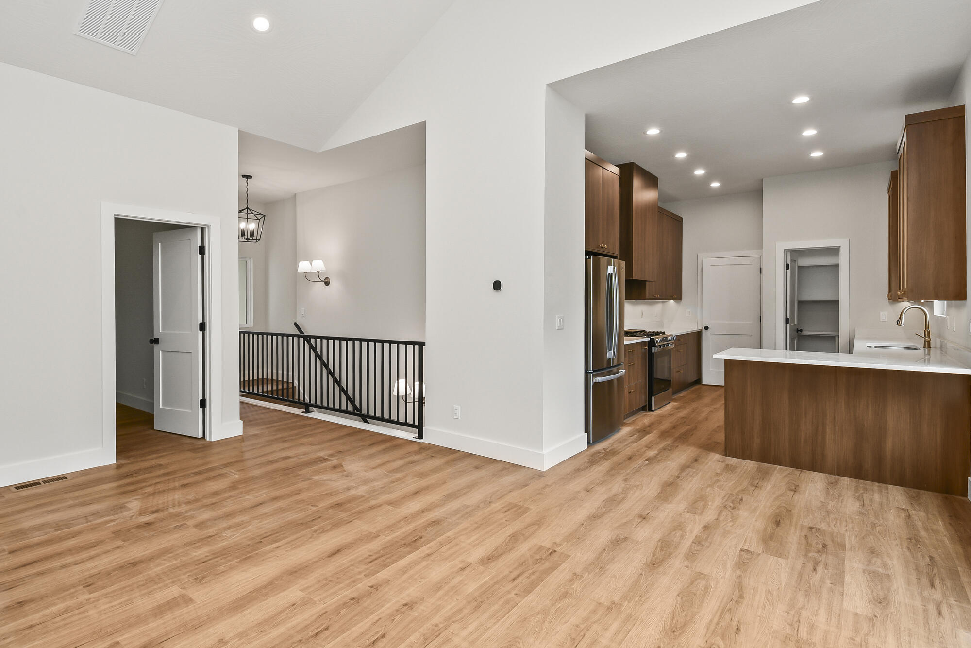 606 East Oak Leaf Court Property Photo 10