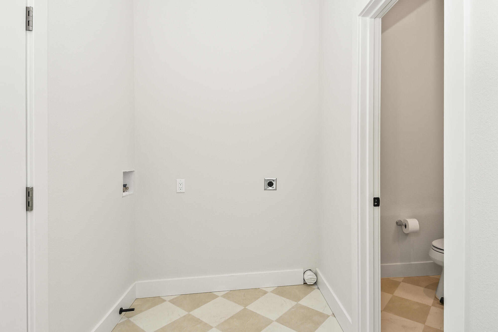 606 East Oak Leaf Court Property Photo 28