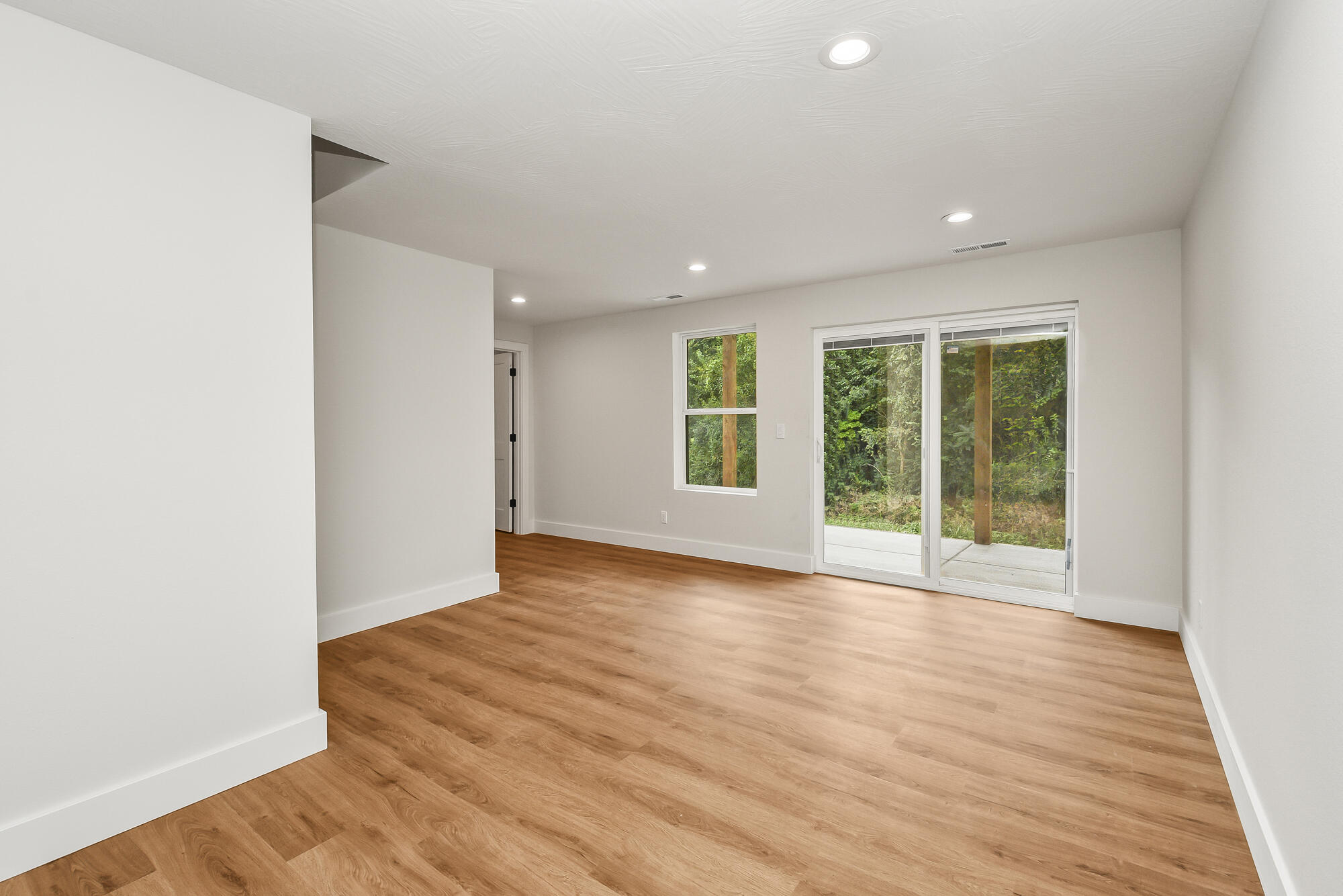 606 East Oak Leaf Court Property Photo 31