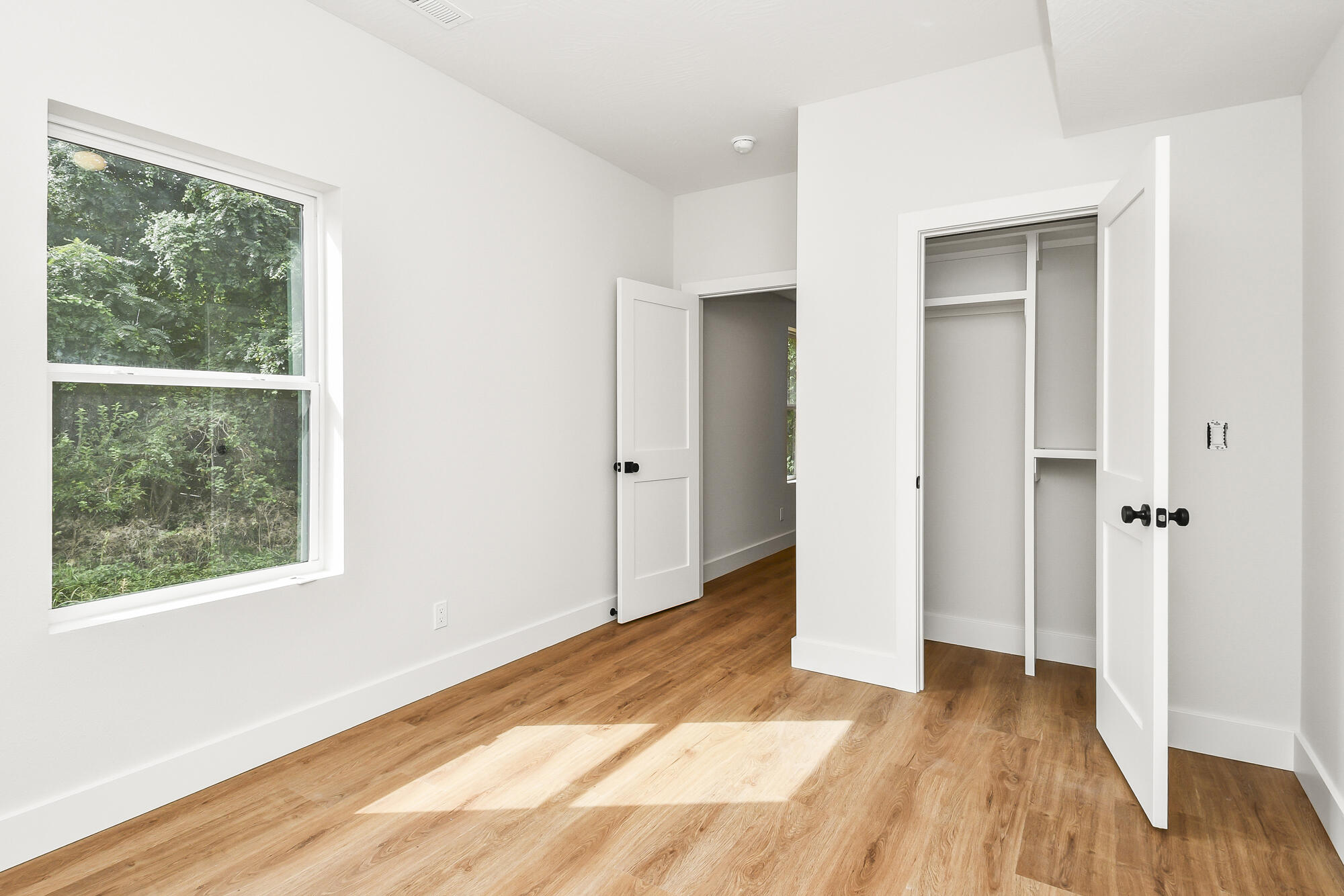 606 East Oak Leaf Court Property Photo 33
